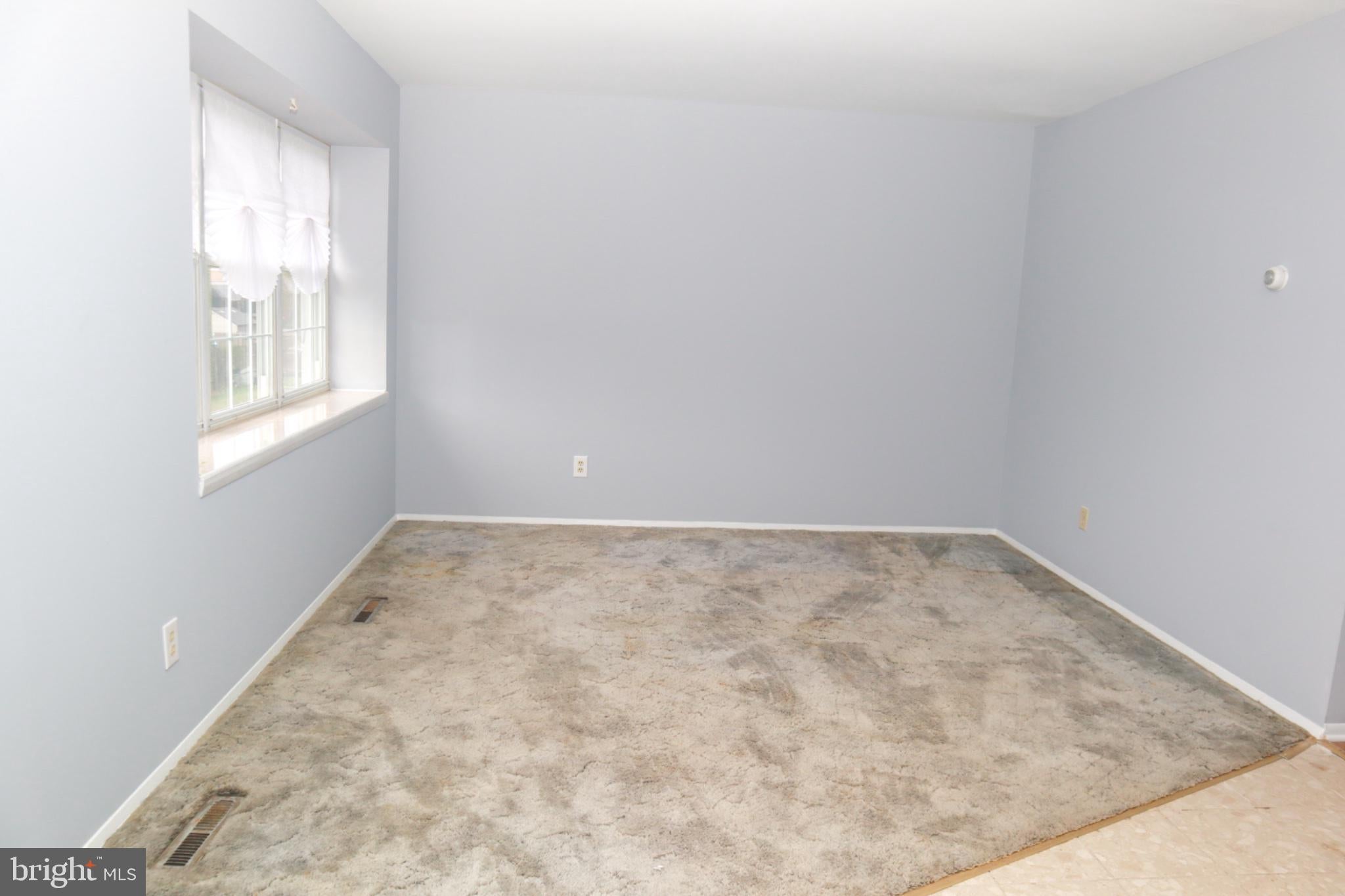 6131 FAIRWOOD AVENUE