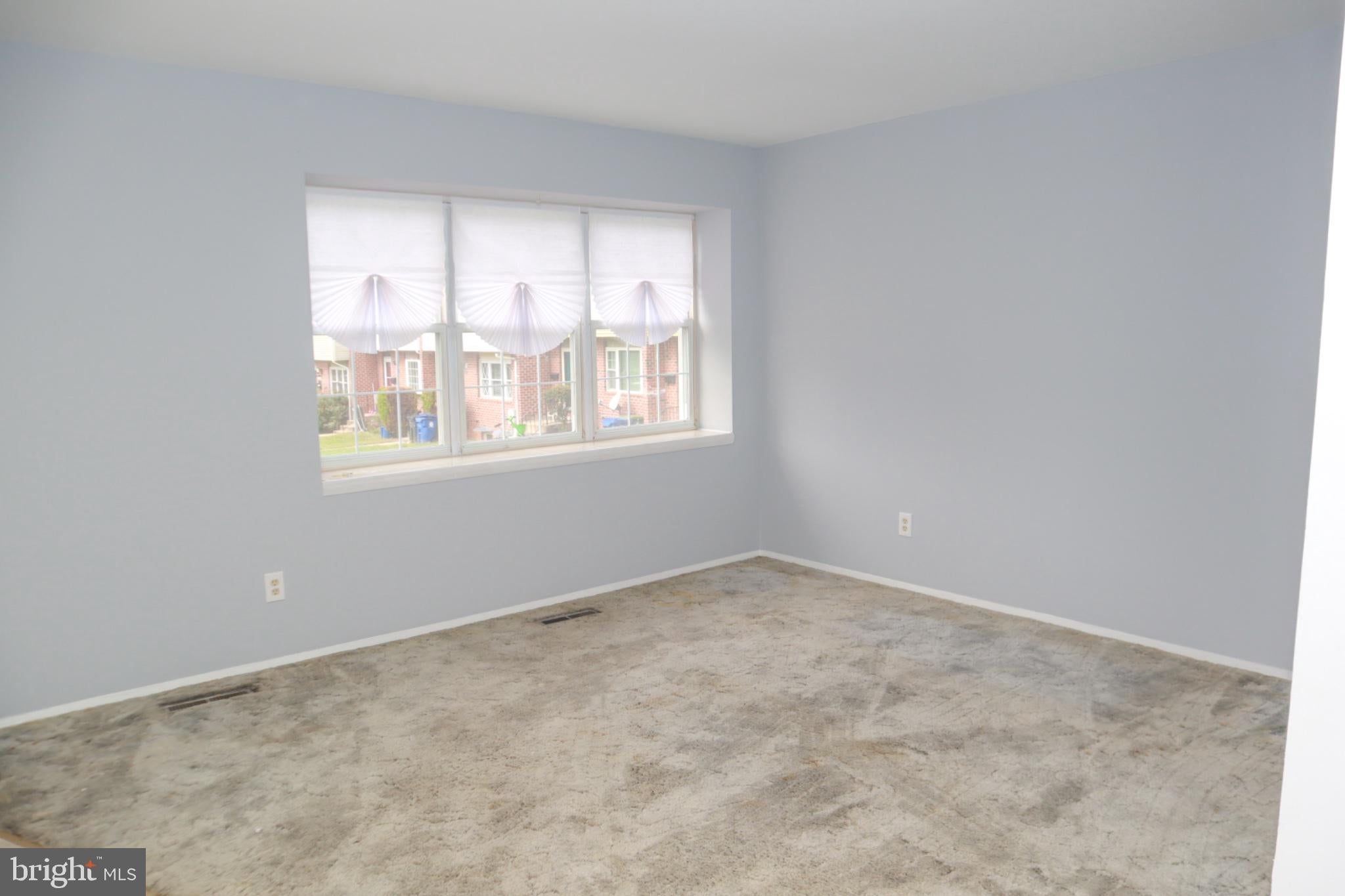 6131 FAIRWOOD AVENUE