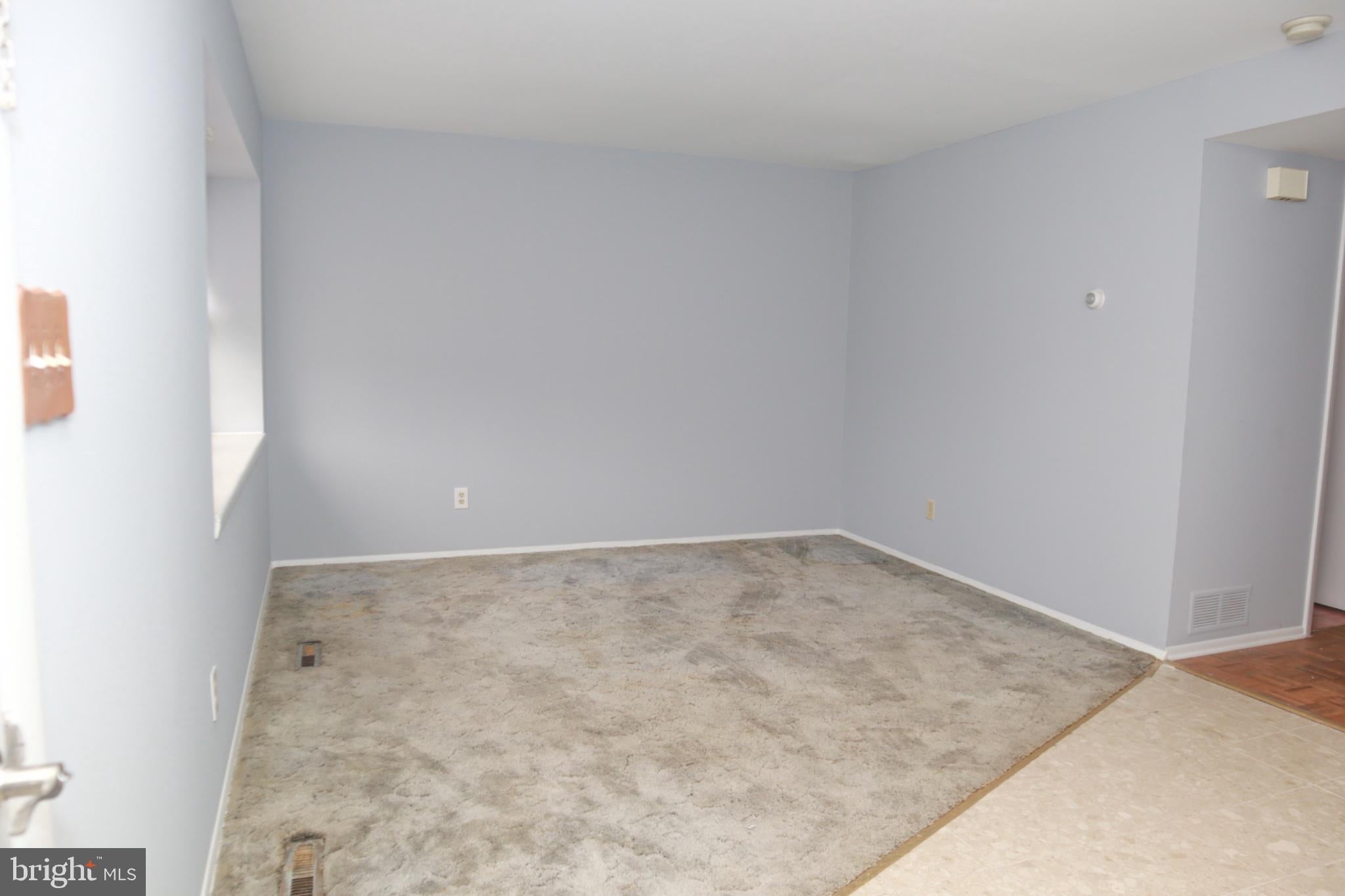 6131 FAIRWOOD AVENUE