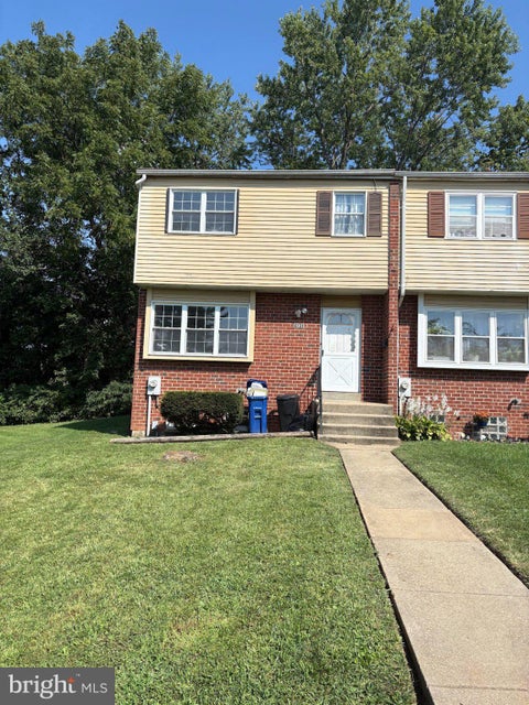 Townhouse For Sale - 6131 Fairwood Avenue<br/> BALTIMORE, MD 21206