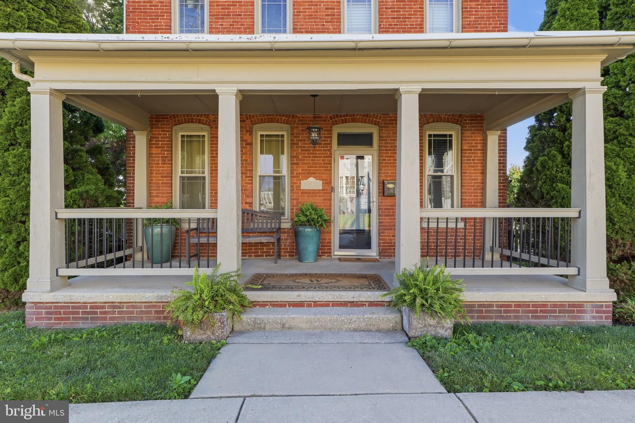 24 S FRANKLIN STREET
