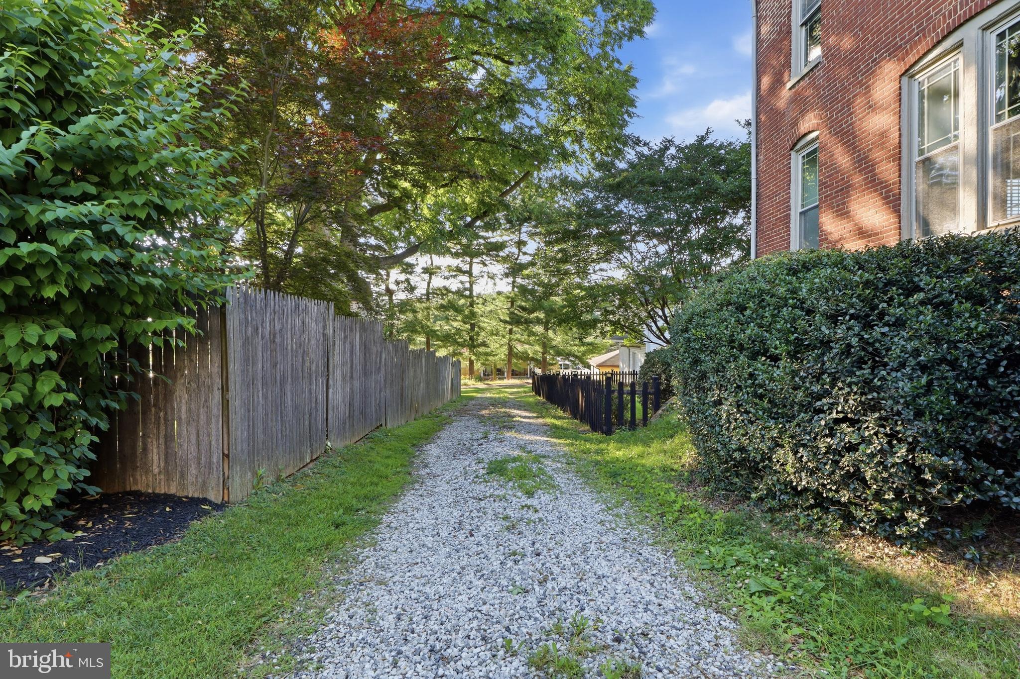 24 S FRANKLIN STREET