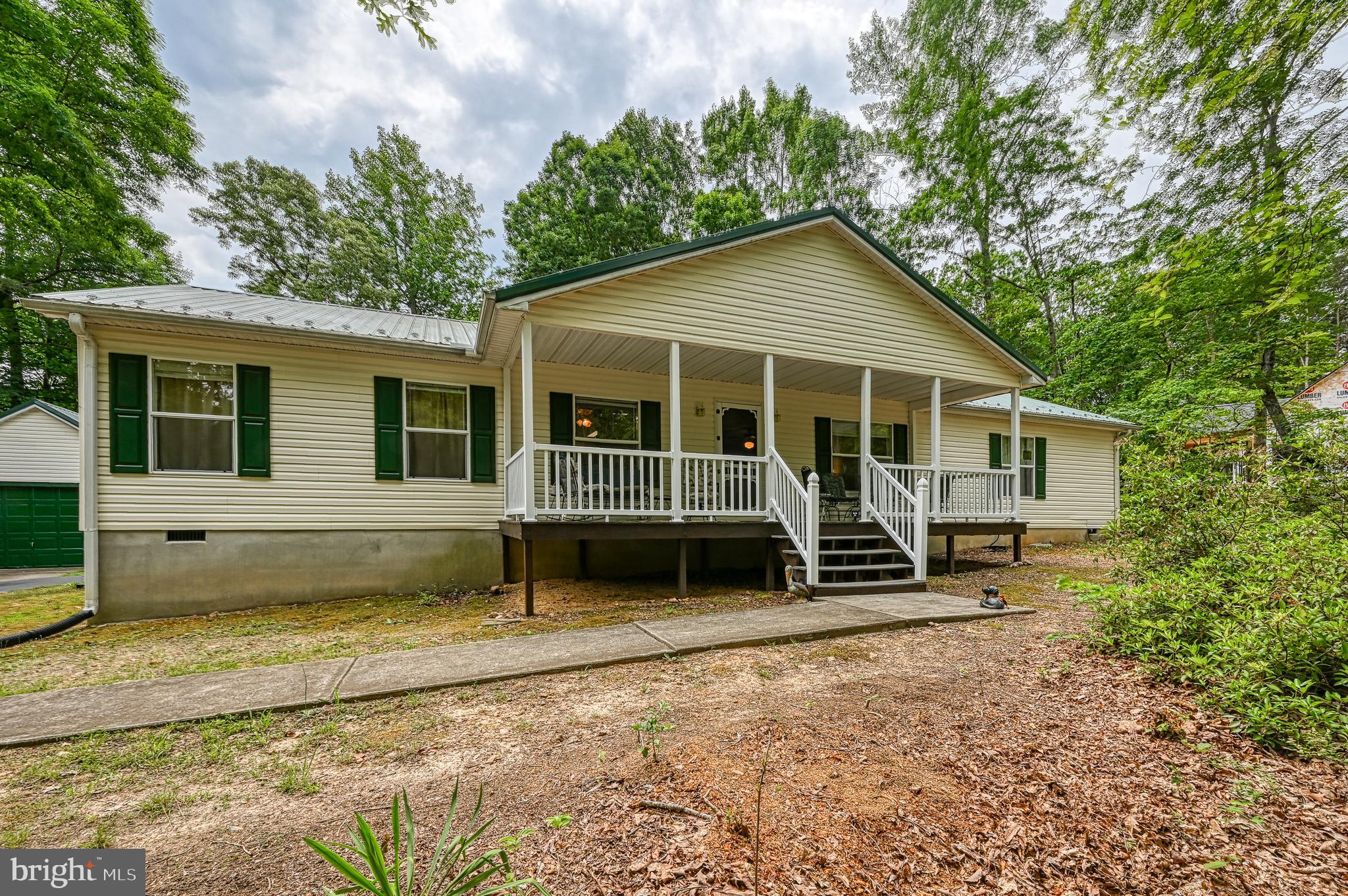 TALL PINES - Residential