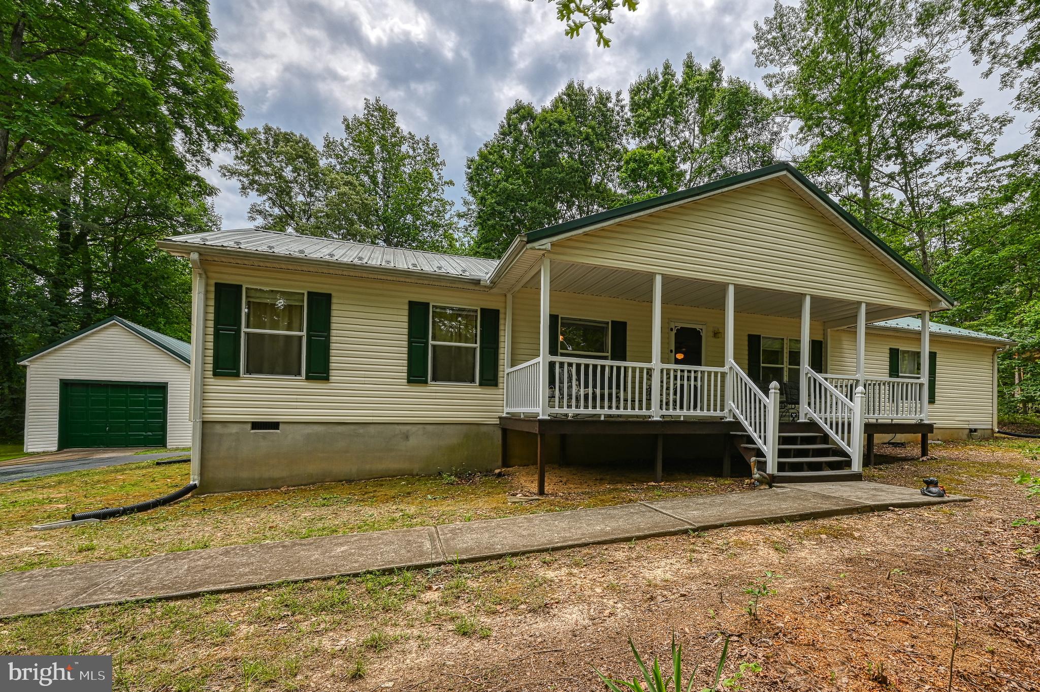 TALL PINES - Residential