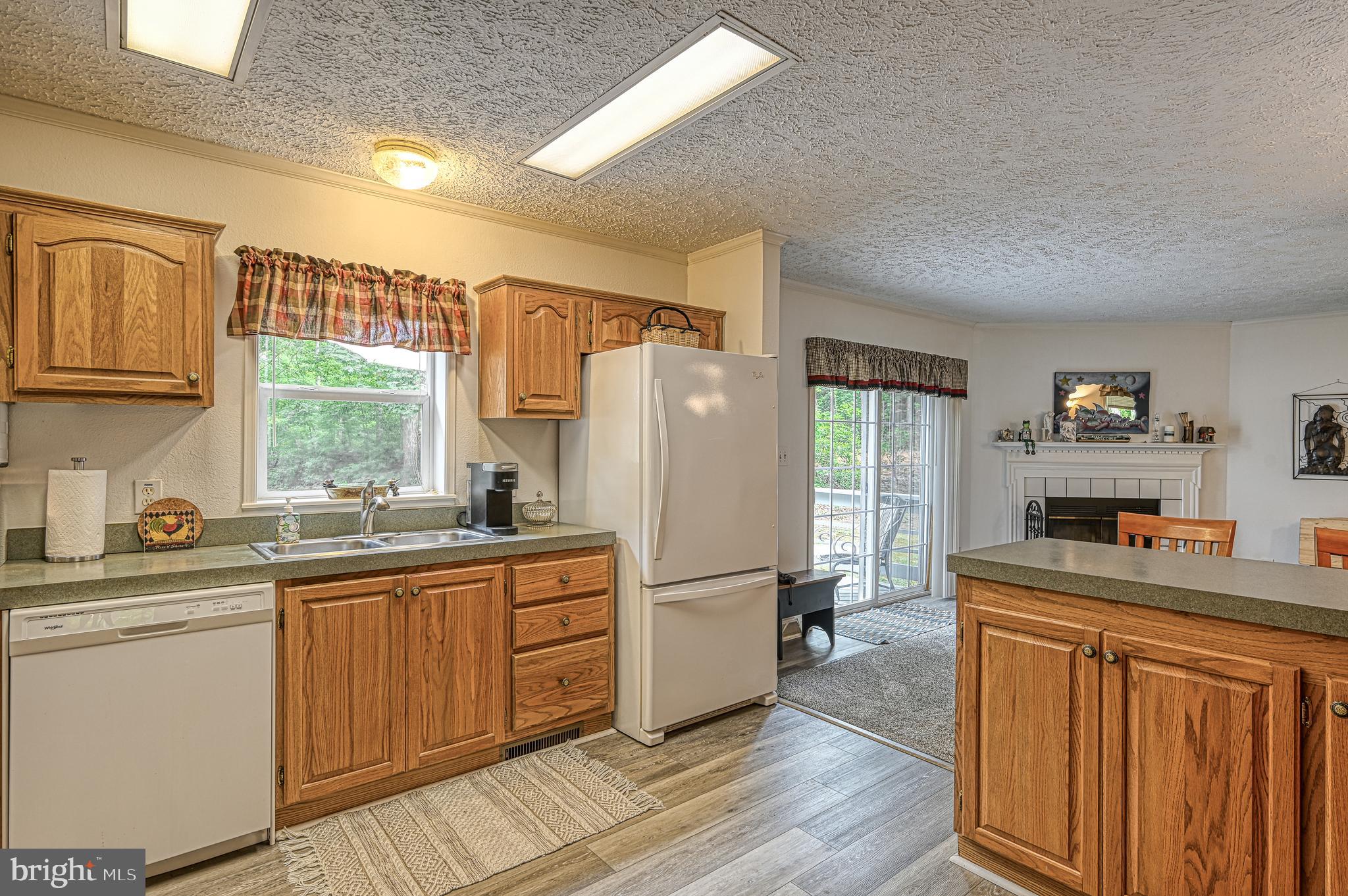 TALL PINES - Residential