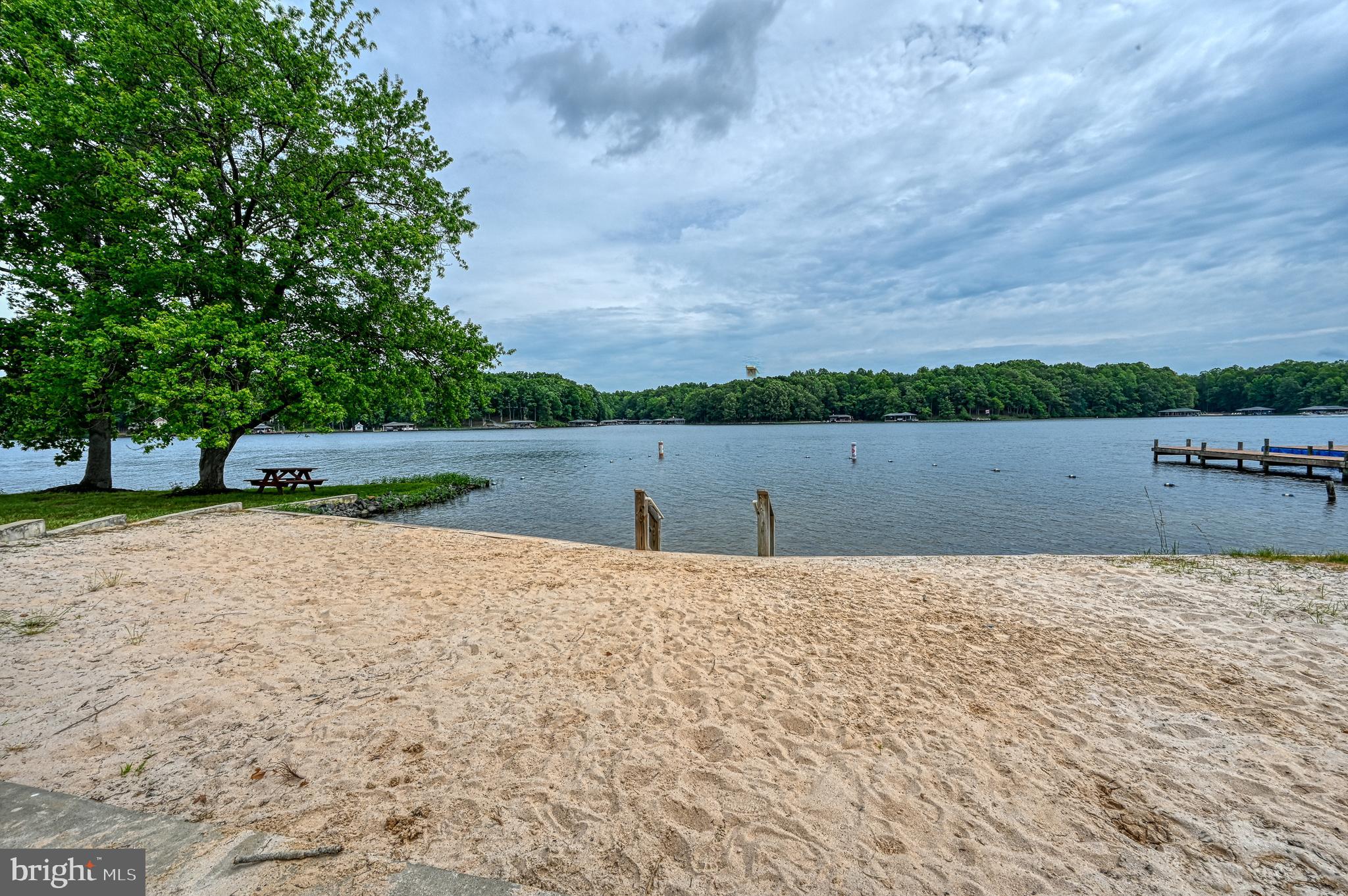 TALL PINES - Residential