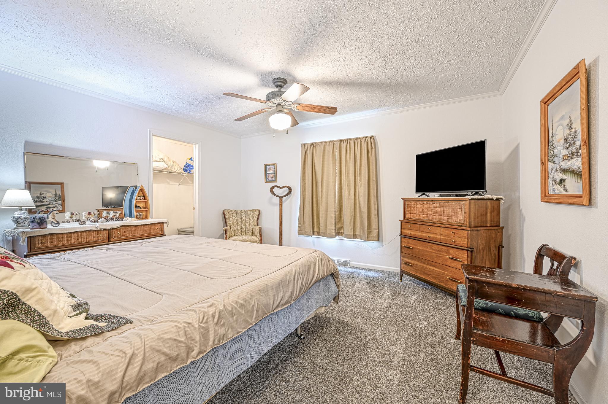 TALL PINES - Residential