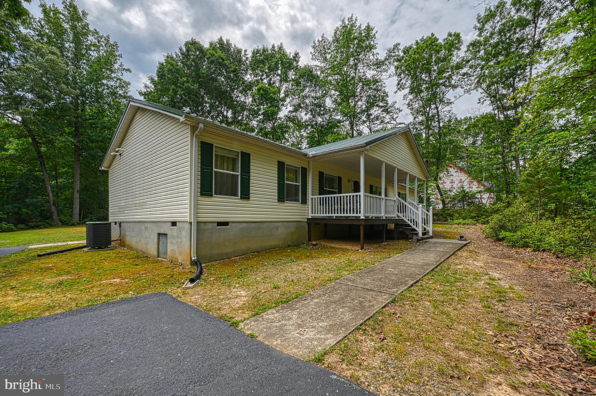 TALL PINES - Residential