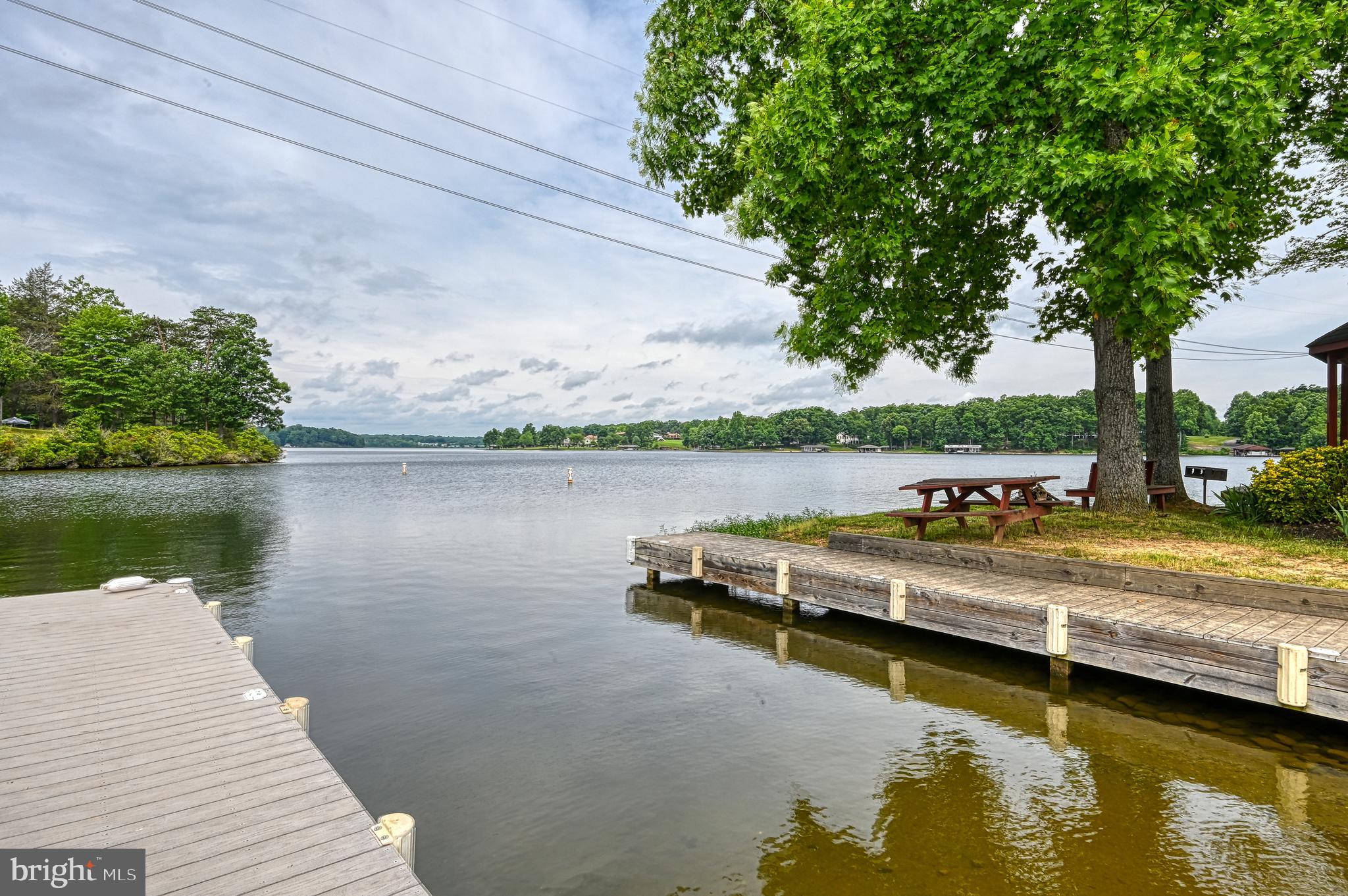 TALL PINES - Residential