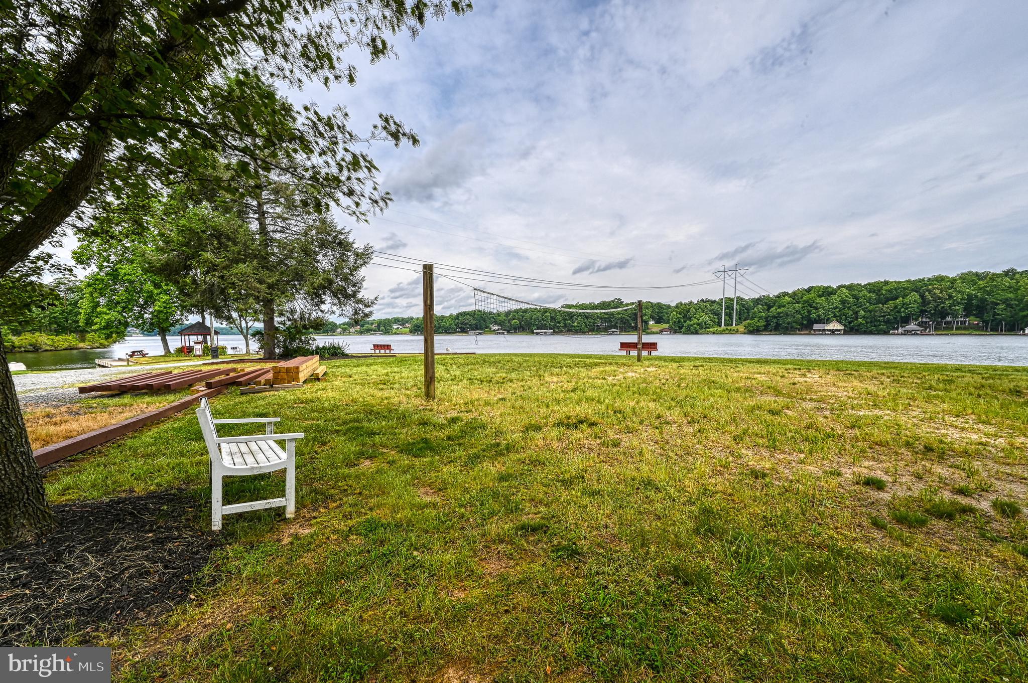 TALL PINES - Residential