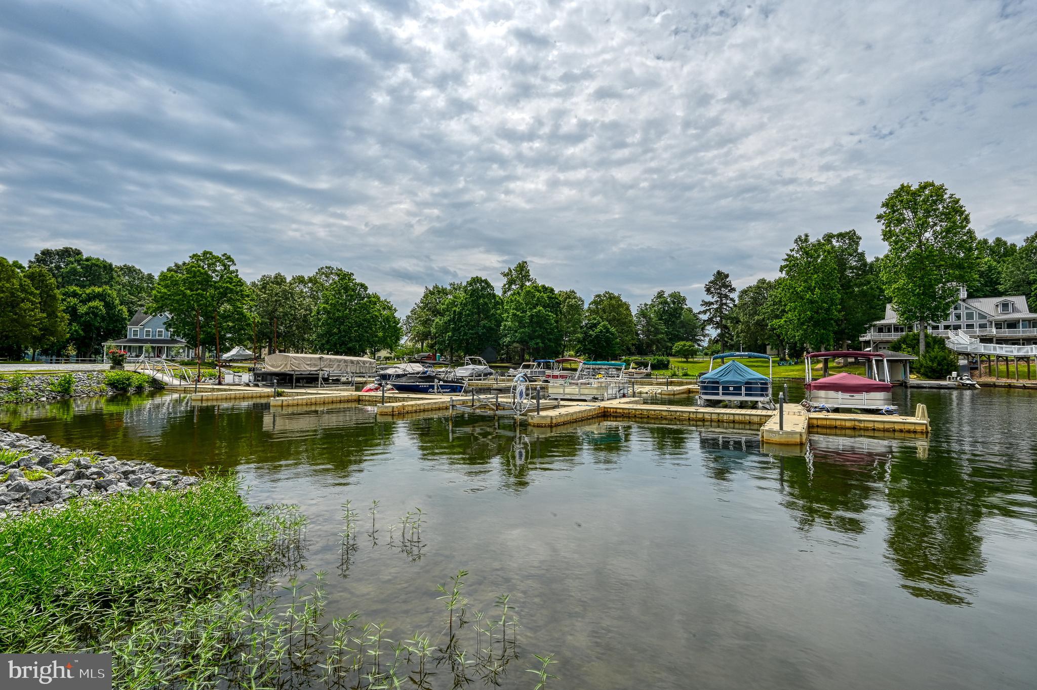 TALL PINES - Residential