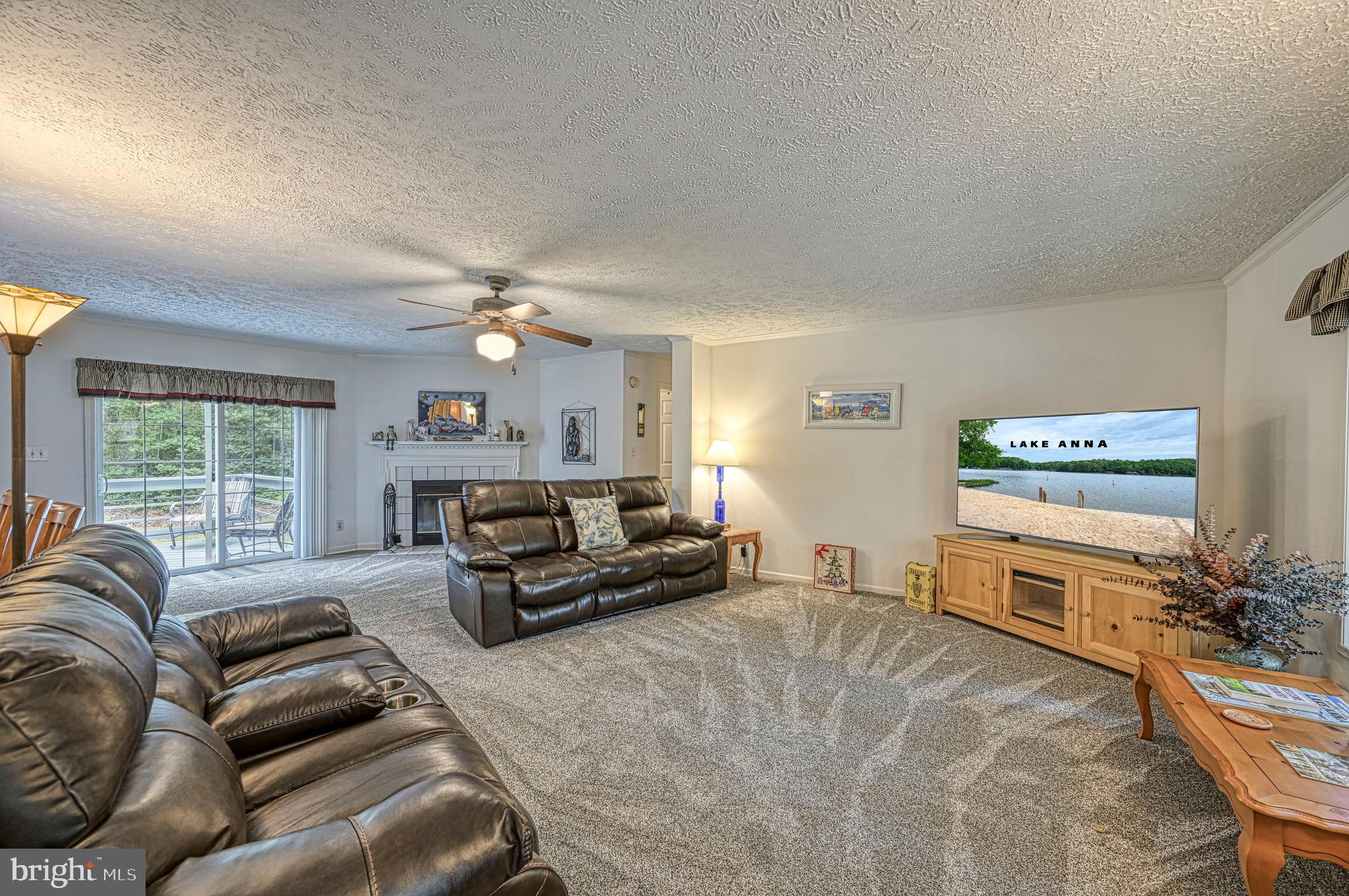 TALL PINES - Residential