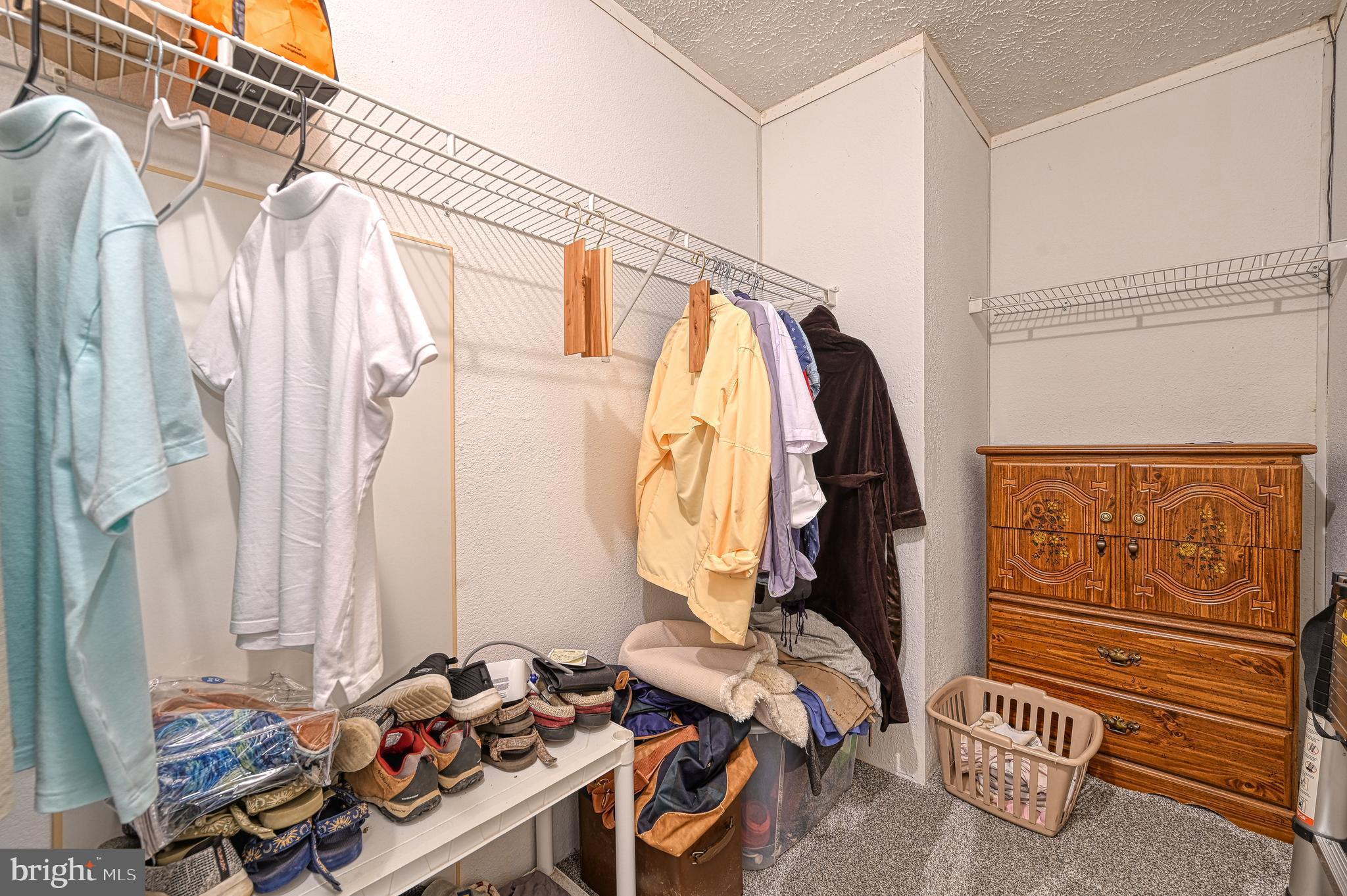 TALL PINES - Residential