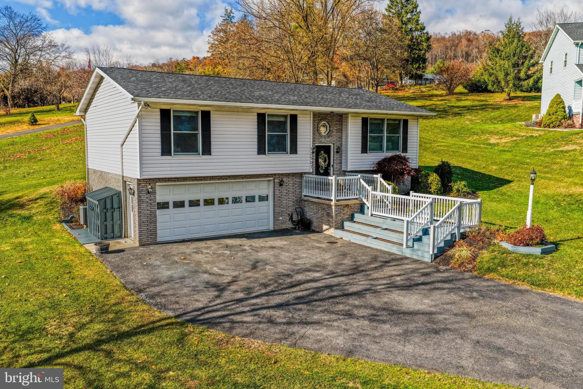 12507 THORNFIELD CIRCLE NE