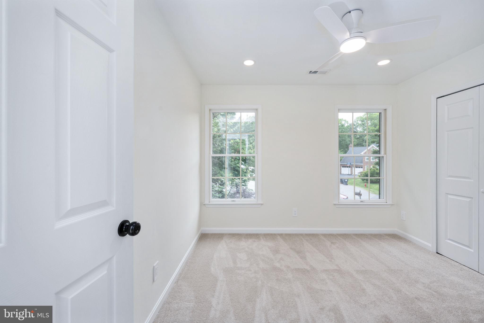 FOX POINT - Residential