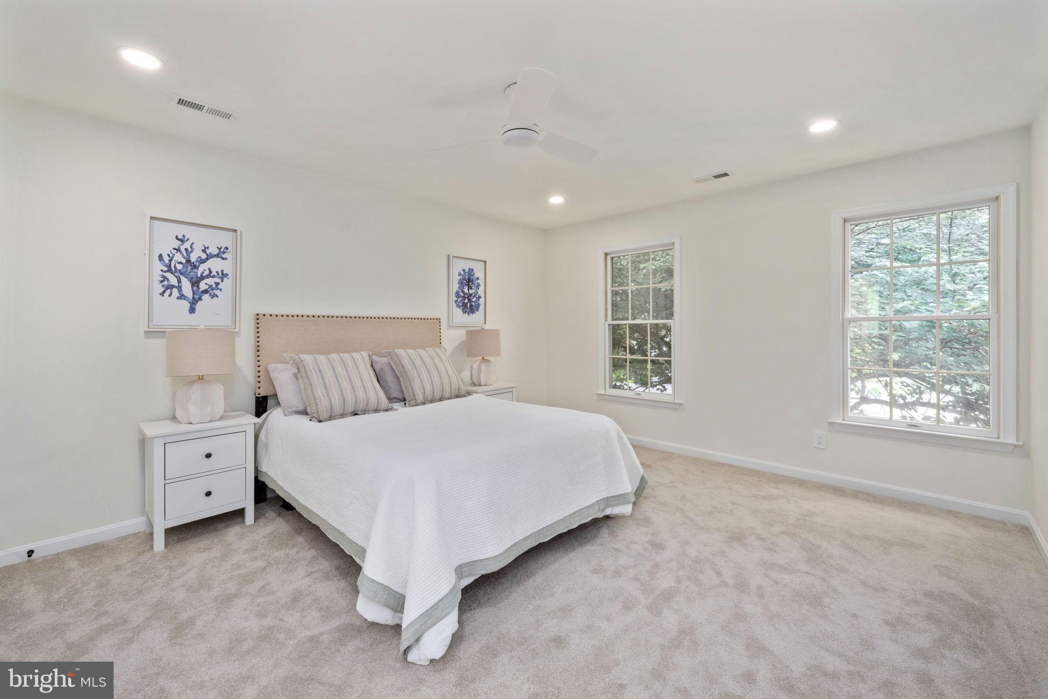 FOX POINT - Residential