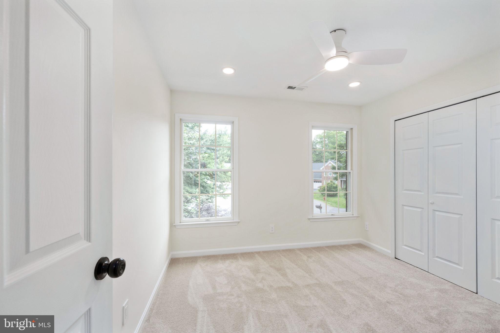 FOX POINT - Residential