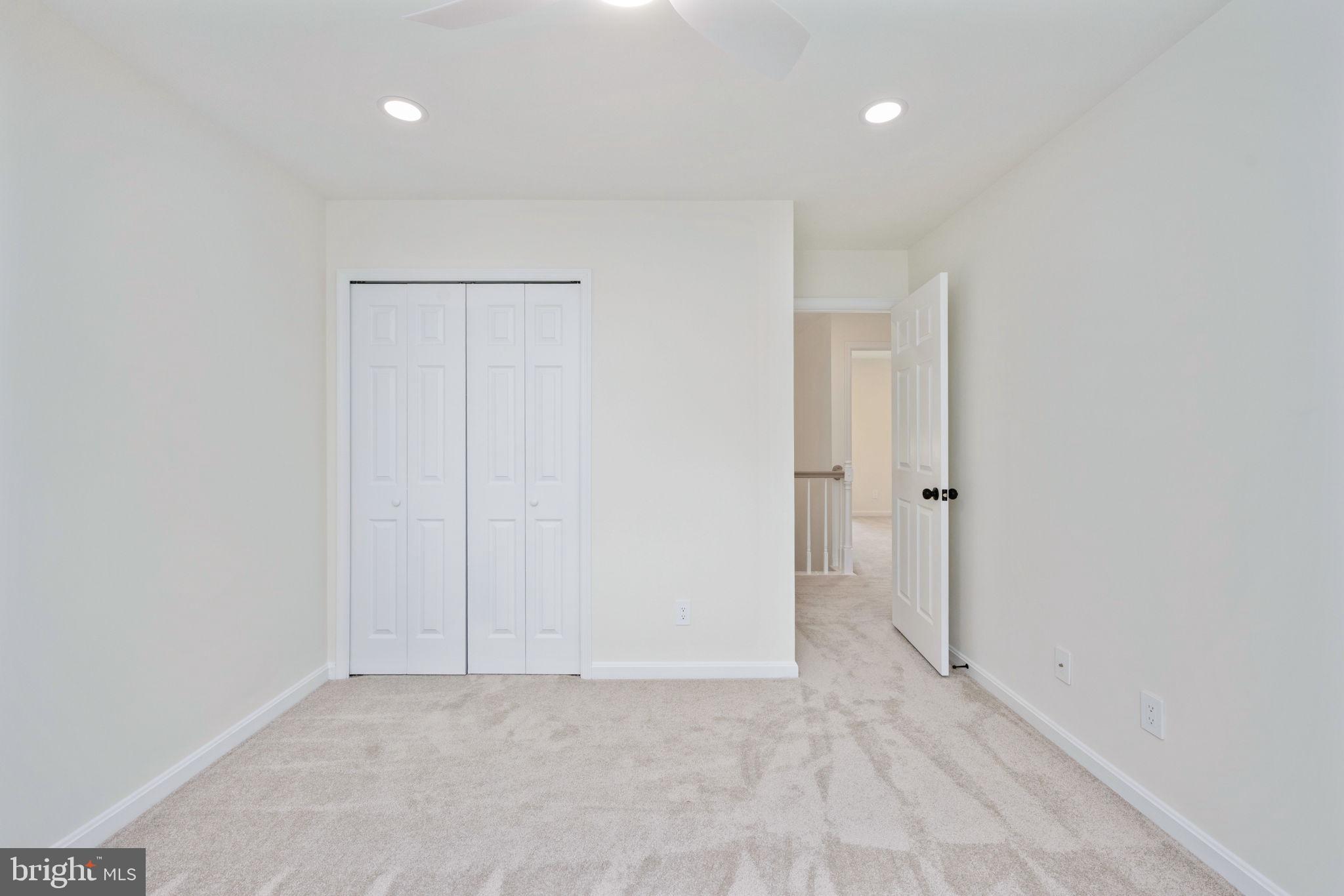 FOX POINT - Residential