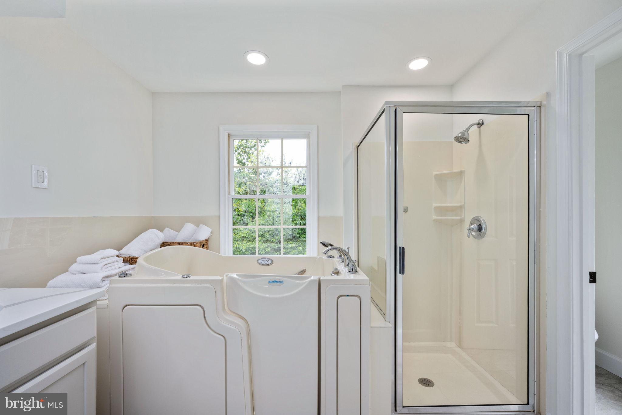 FOX POINT - Residential