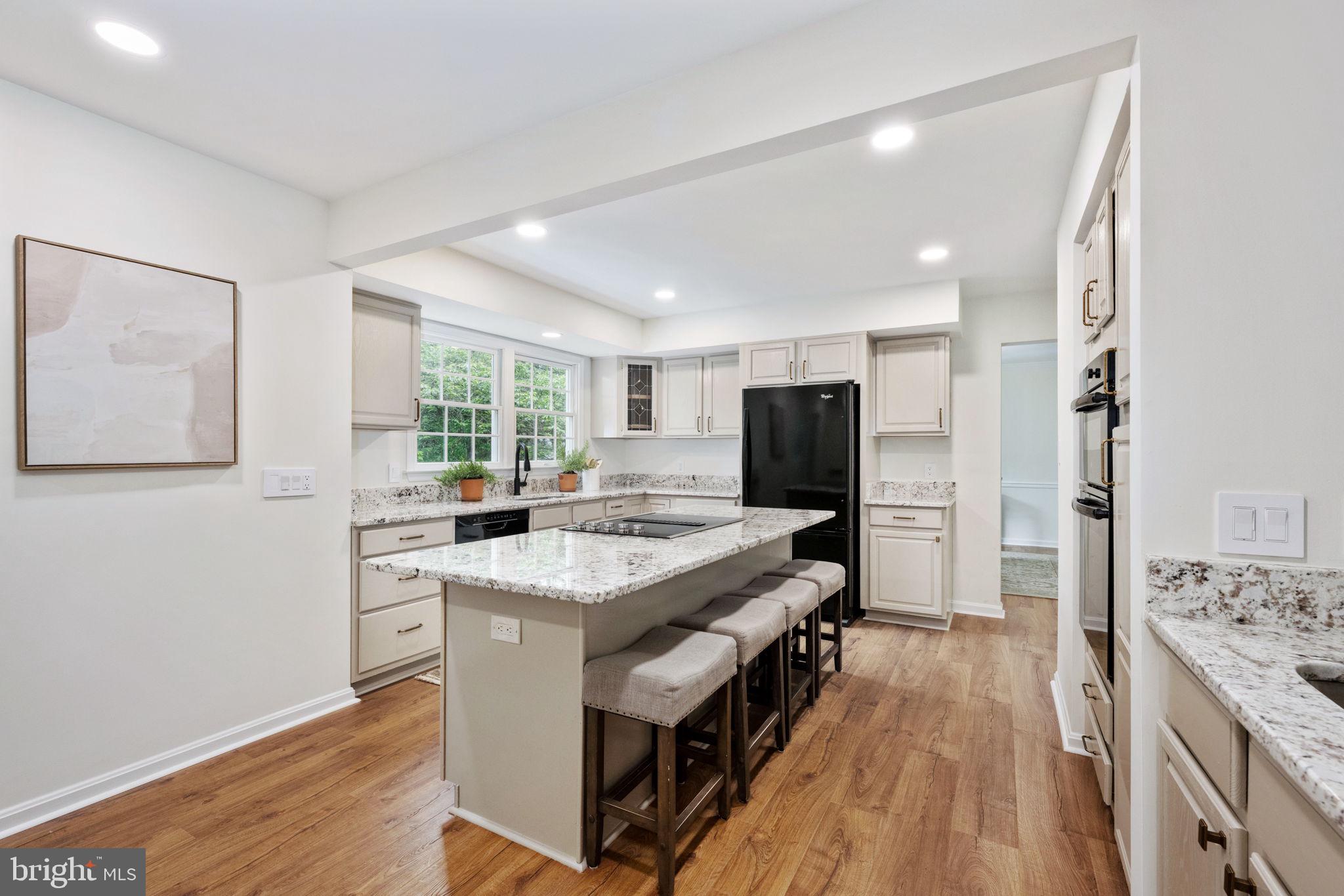 FOX POINT - Residential