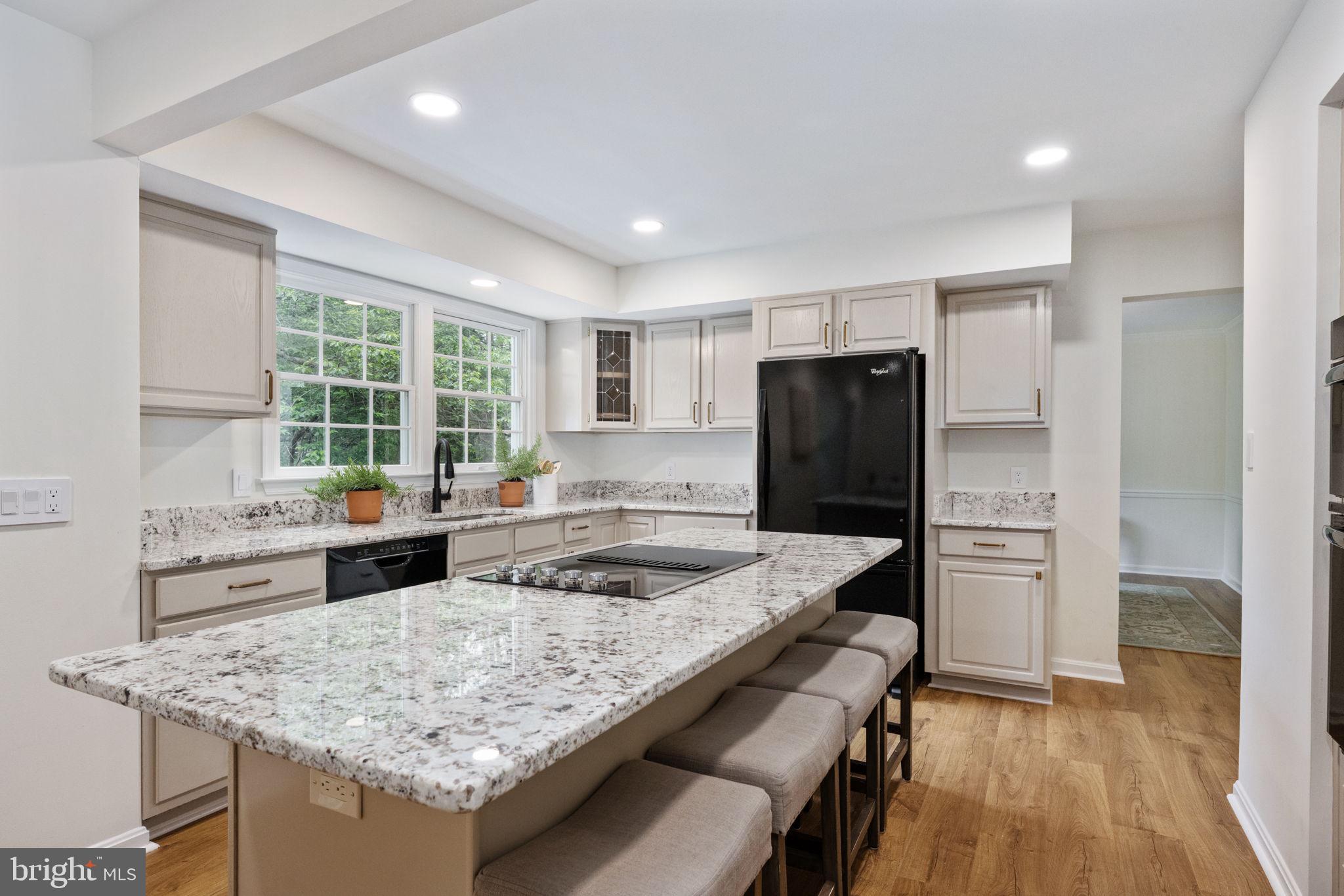 FOX POINT - Residential