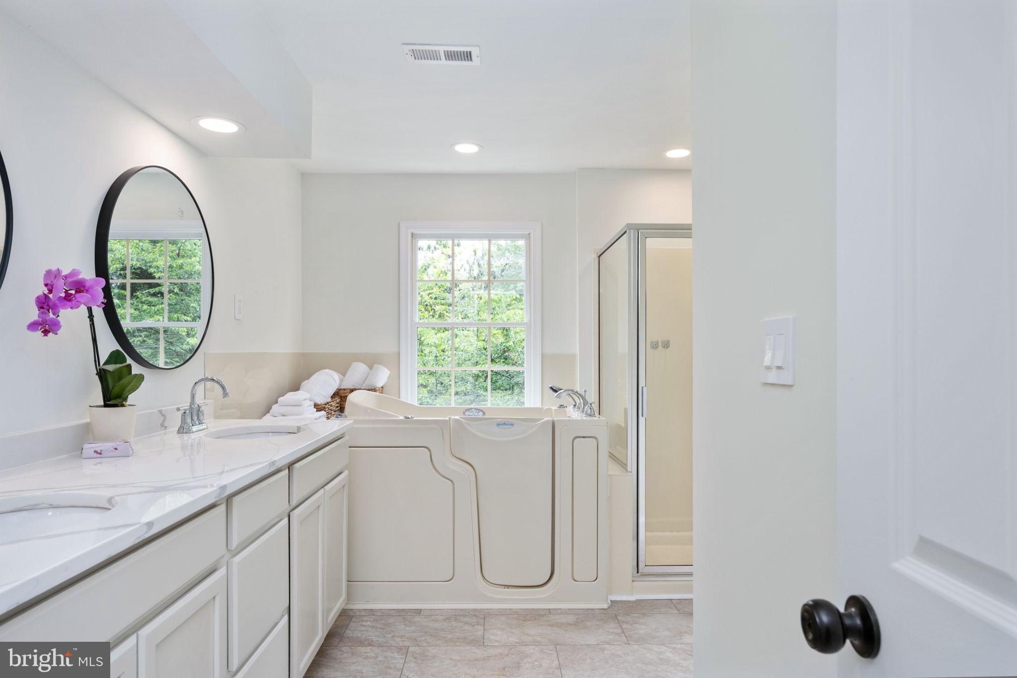 FOX POINT - Residential