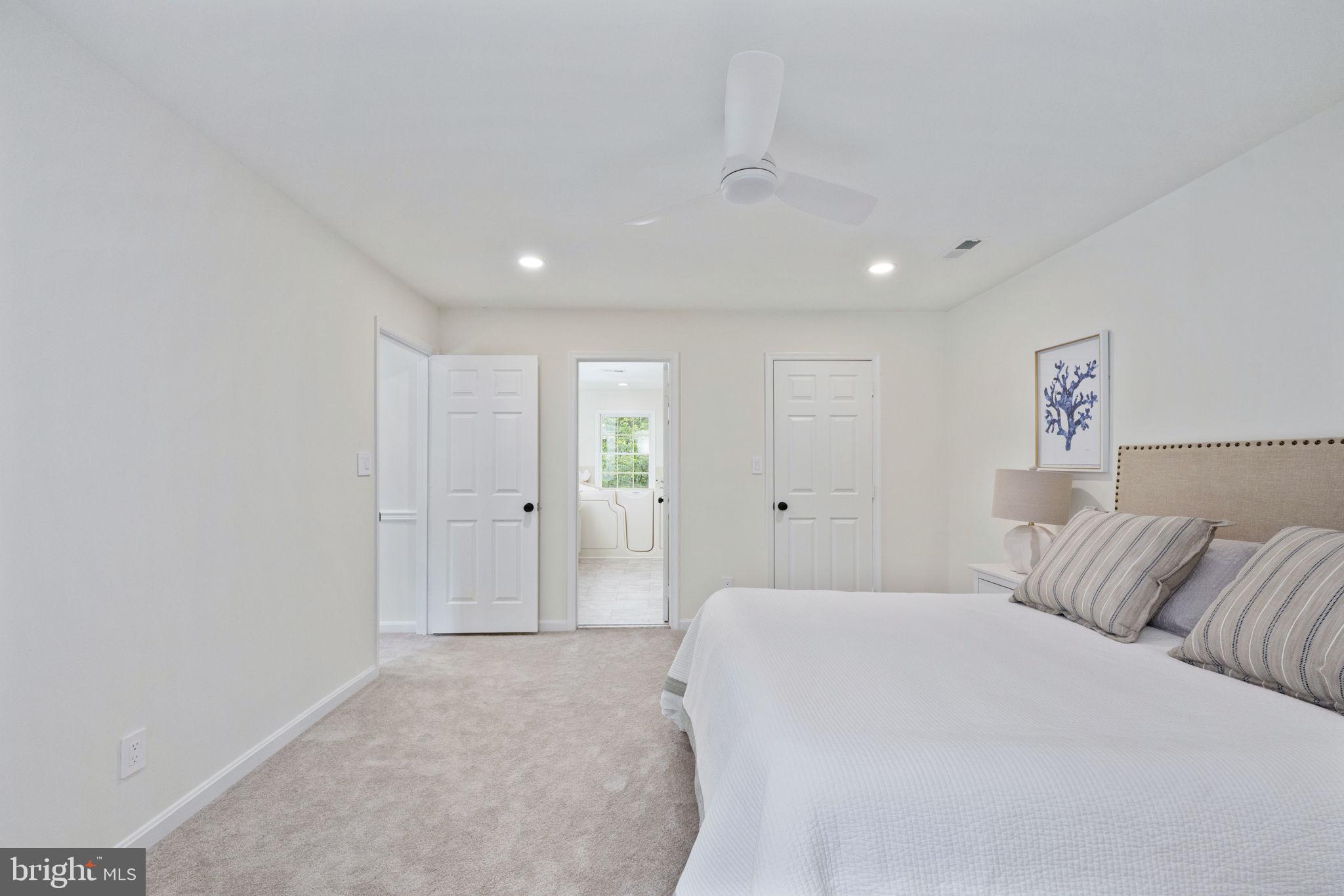 FOX POINT - Residential