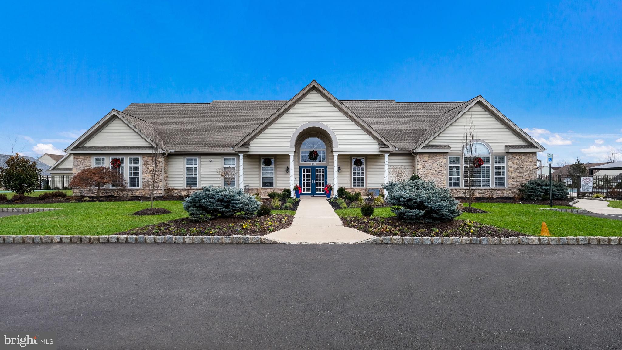 LEGACY OAKS - Residential