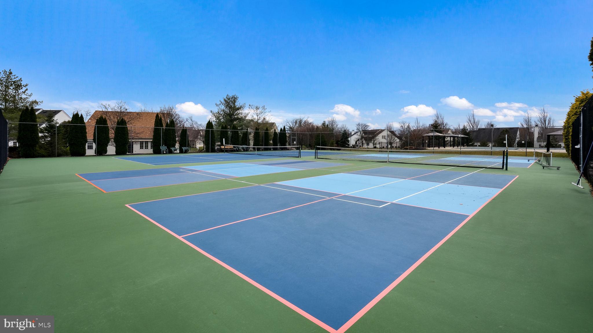 LEGACY OAKS - Residential