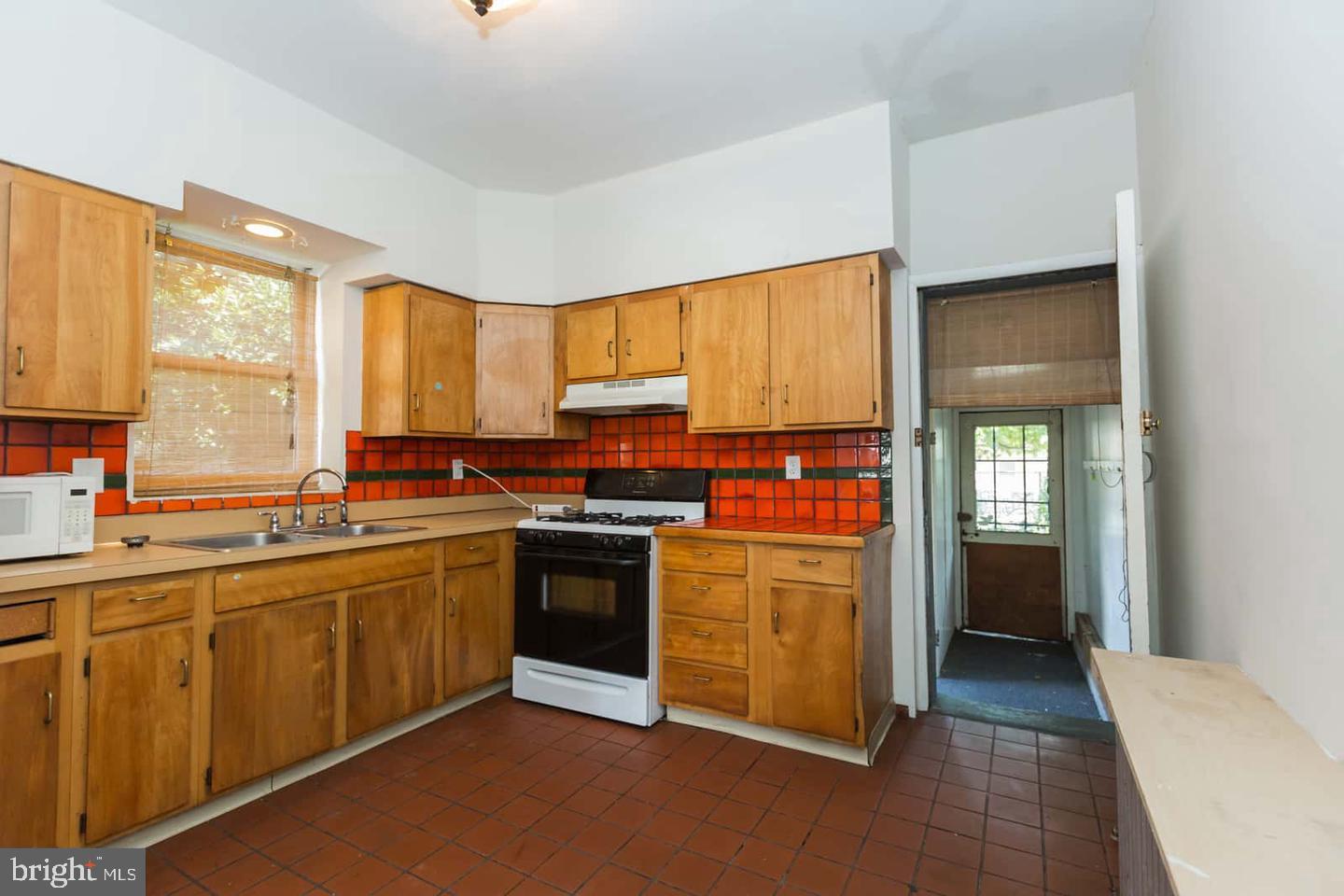 POWELTON VILLAGE - Residential