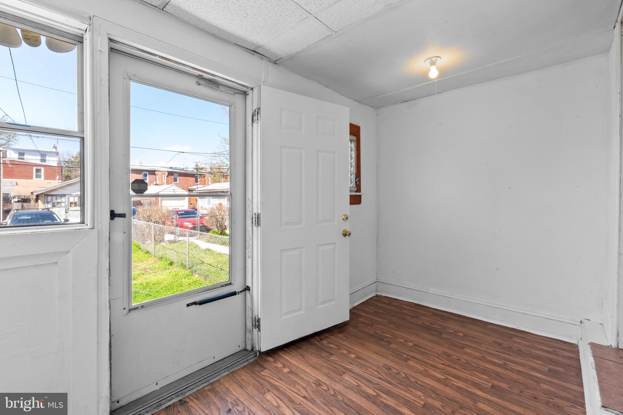 NORRISTOWN - Residential