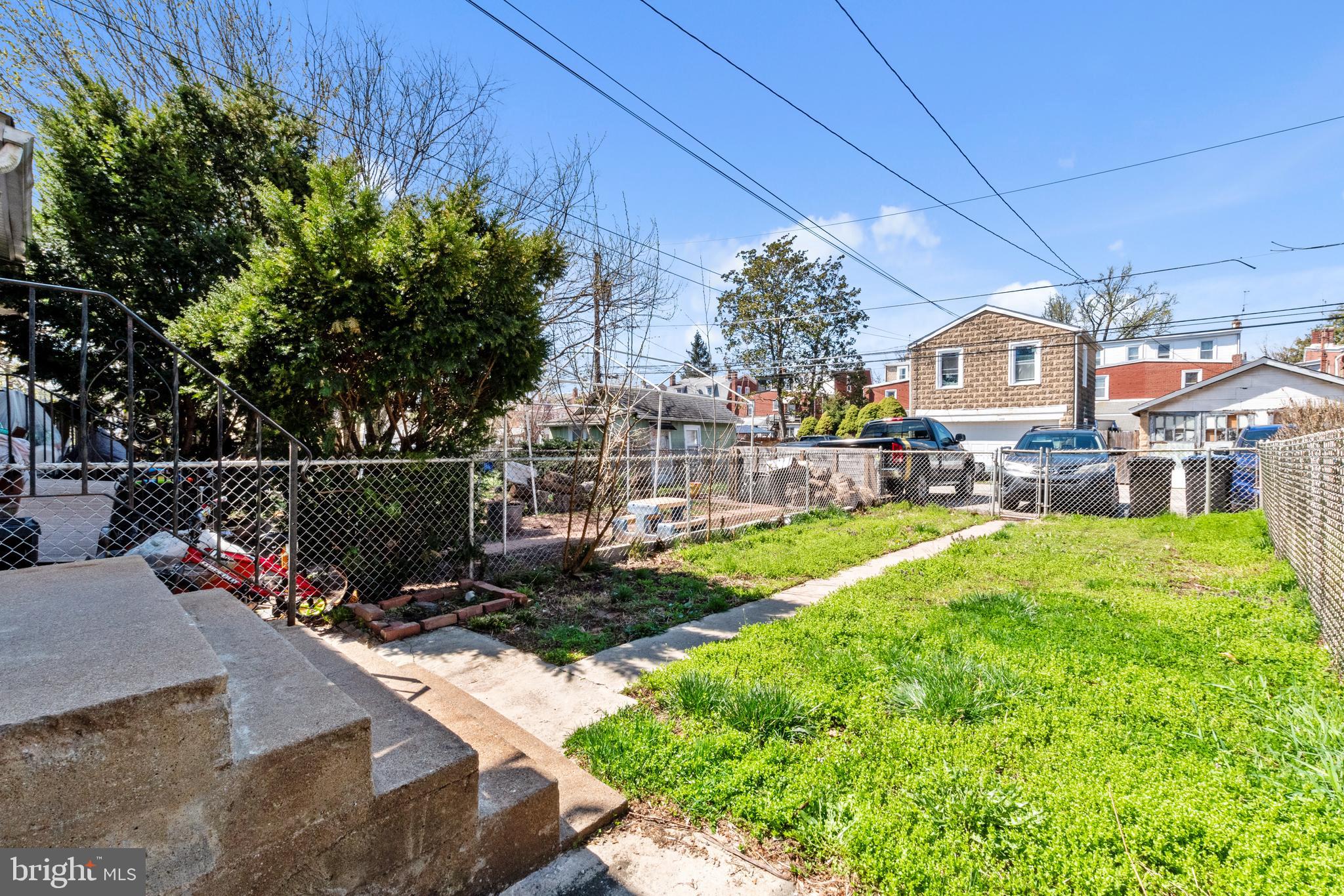 NORRISTOWN - Residential