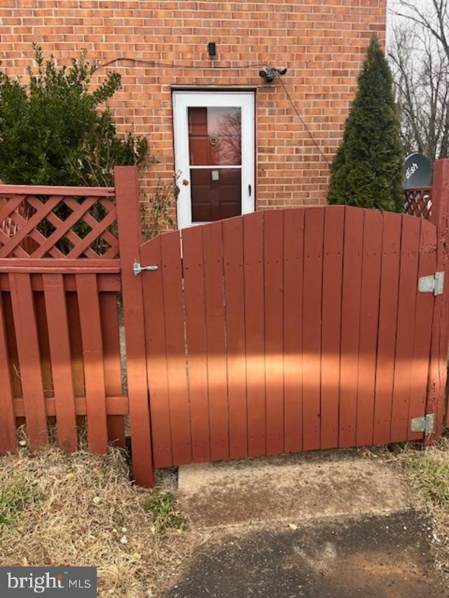 OLDE TOWNE CONDOS - Residential