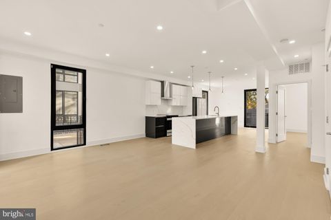 1810 CENTRAL PLACE NE 1 WASHINGTON DC 20002