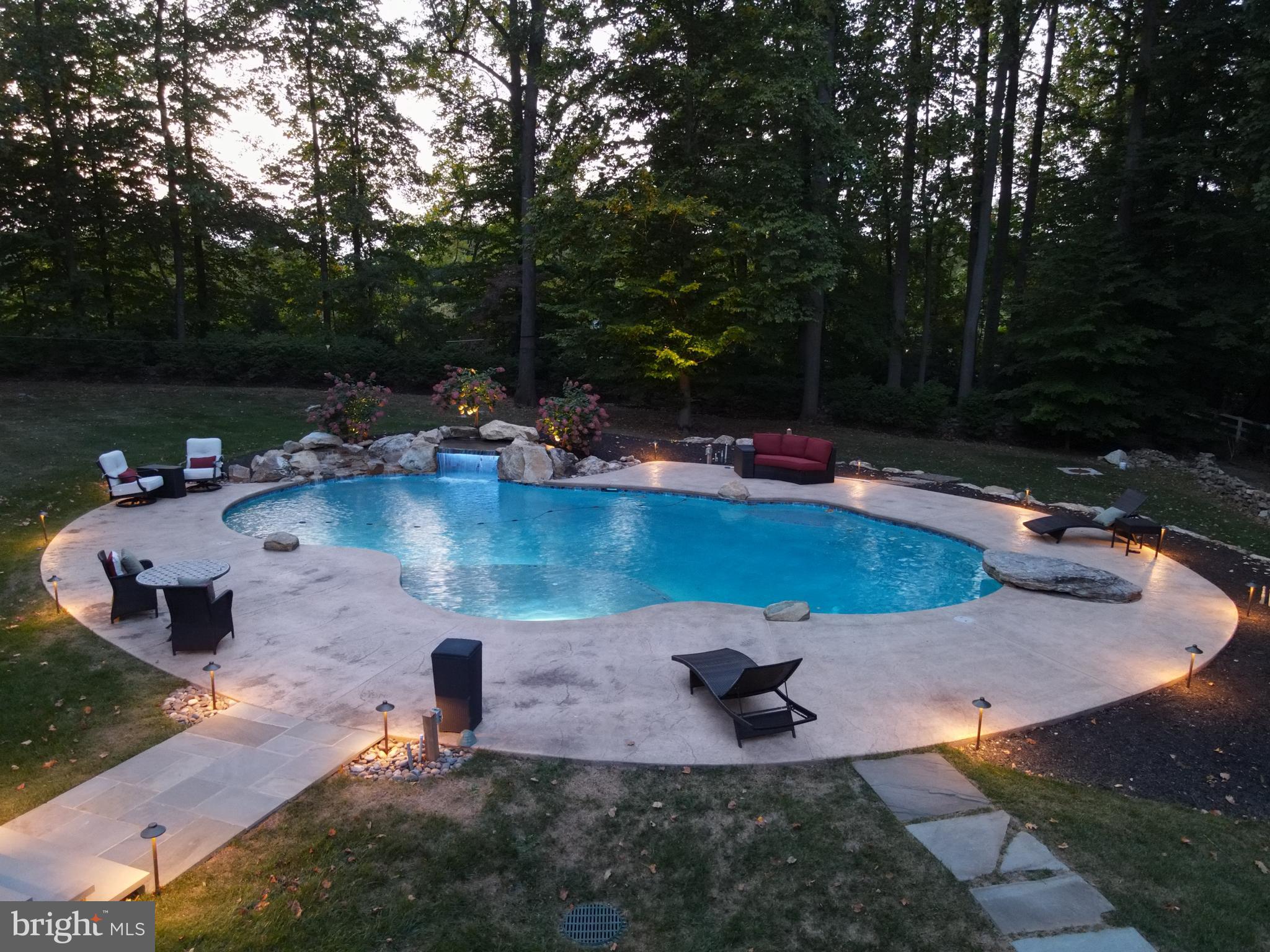 WHITEHORSE MEADOWS - Residential