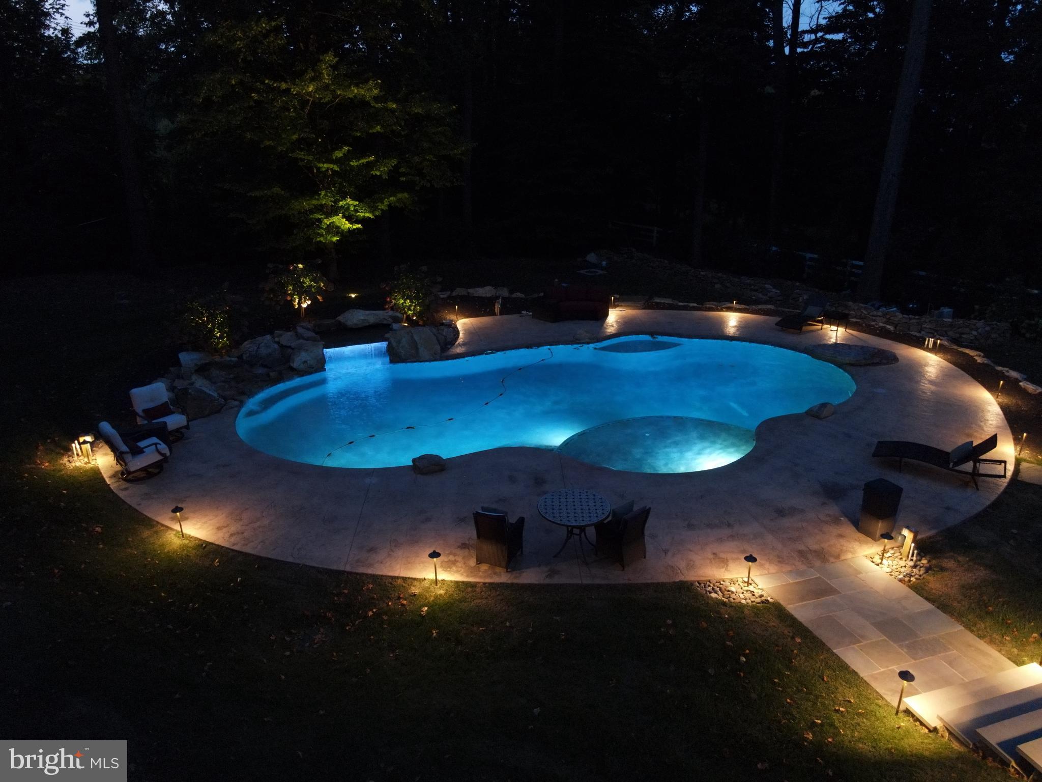 WHITEHORSE MEADOWS - Residential