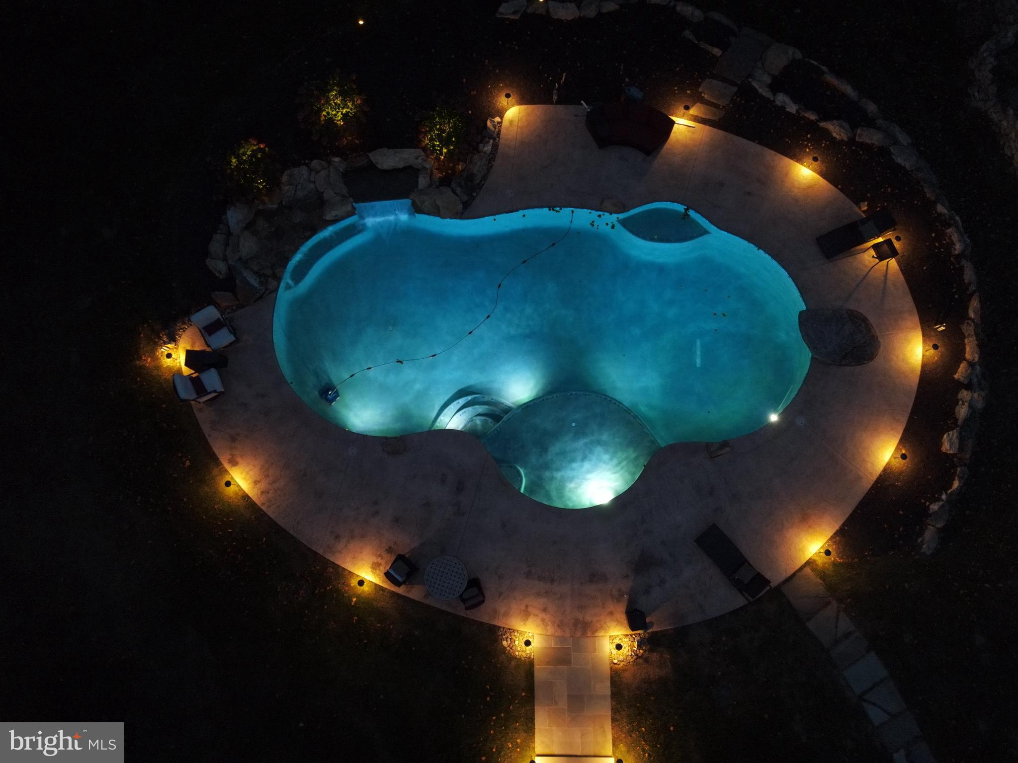 WHITEHORSE MEADOWS - Residential