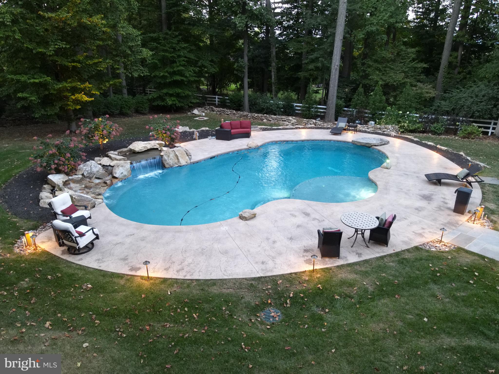 WHITEHORSE MEADOWS - Residential