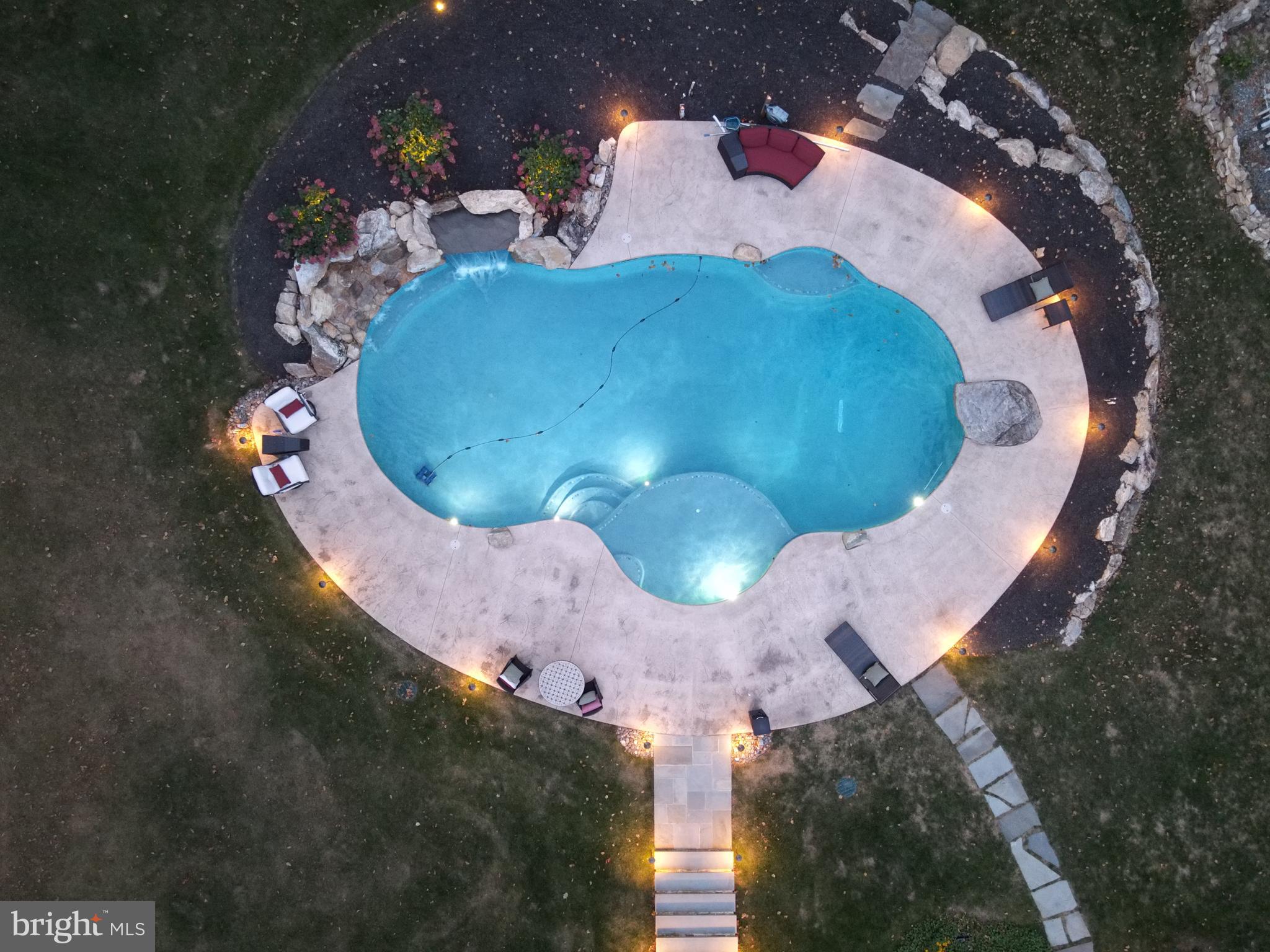 WHITEHORSE MEADOWS - Residential