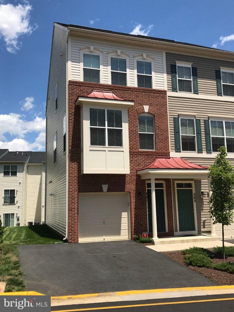Townhouse For Rent - 201 Shamrock Drive #3120<br/> STAFFORD, VA 22556