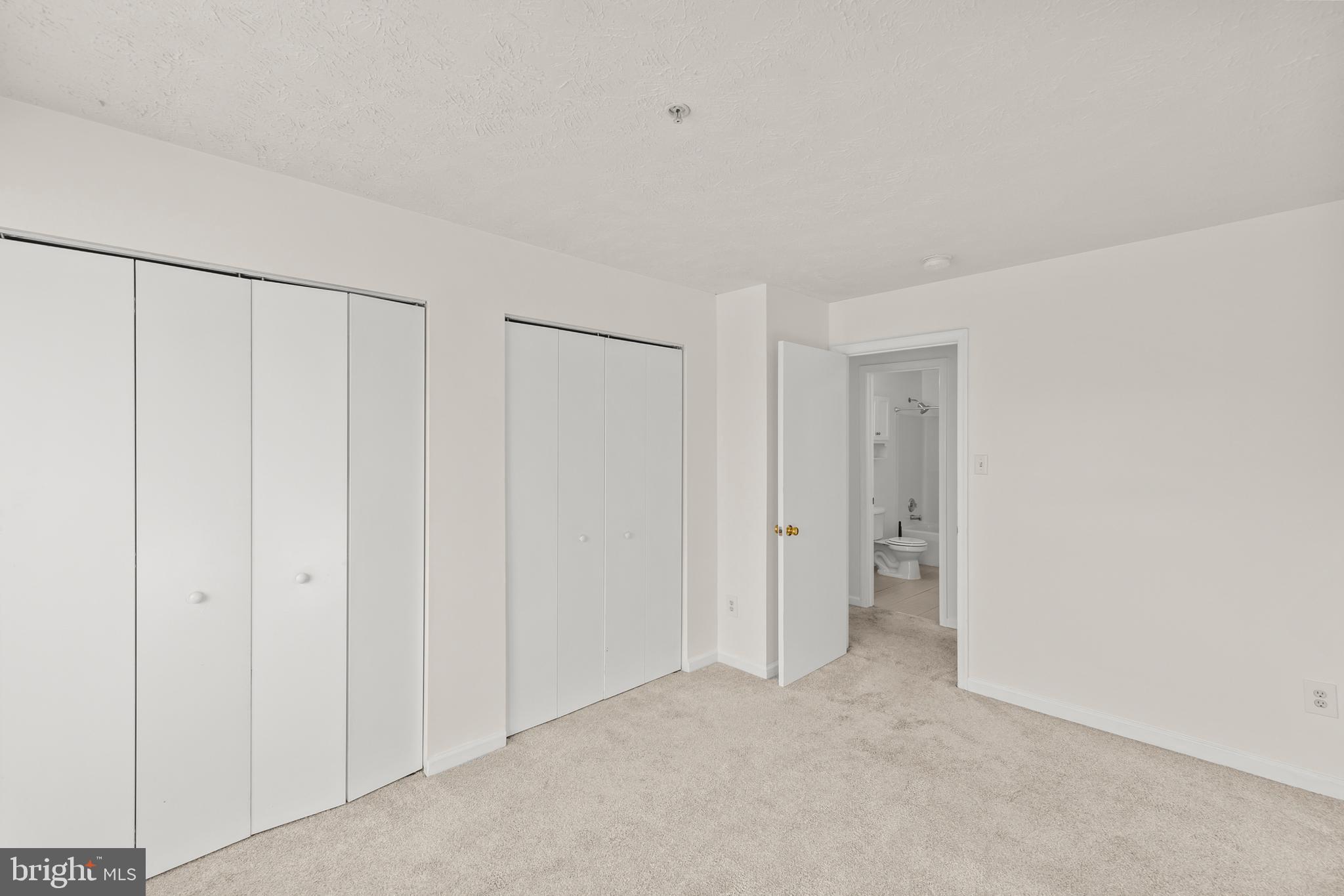 PARKVIEW CONDOMINIUMS - Residential