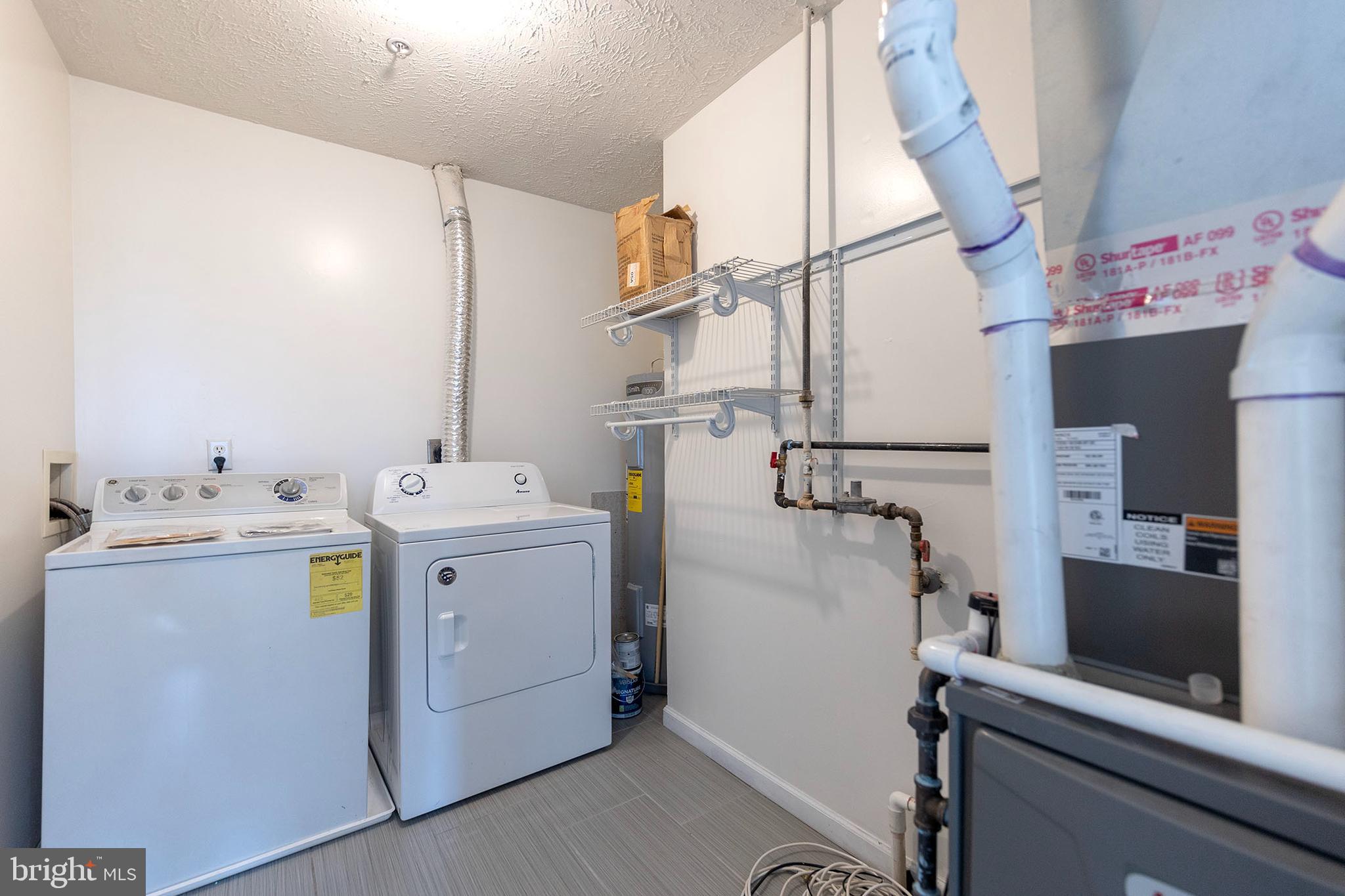 PARKVIEW CONDOMINIUMS - Residential