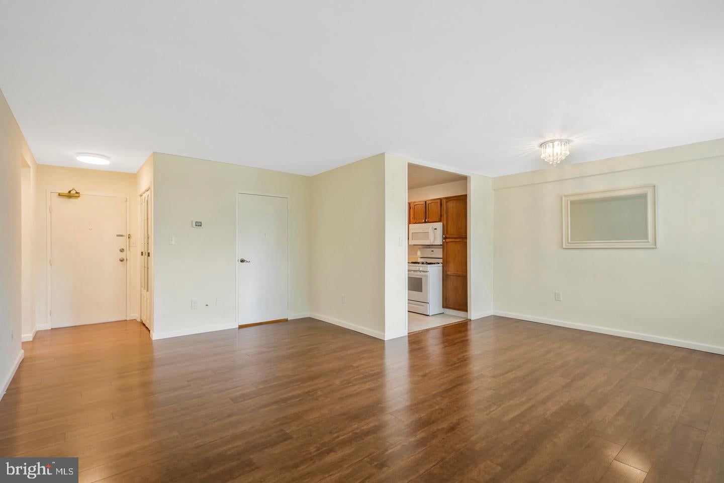 6631 WAKEFIELD DRIVE 211