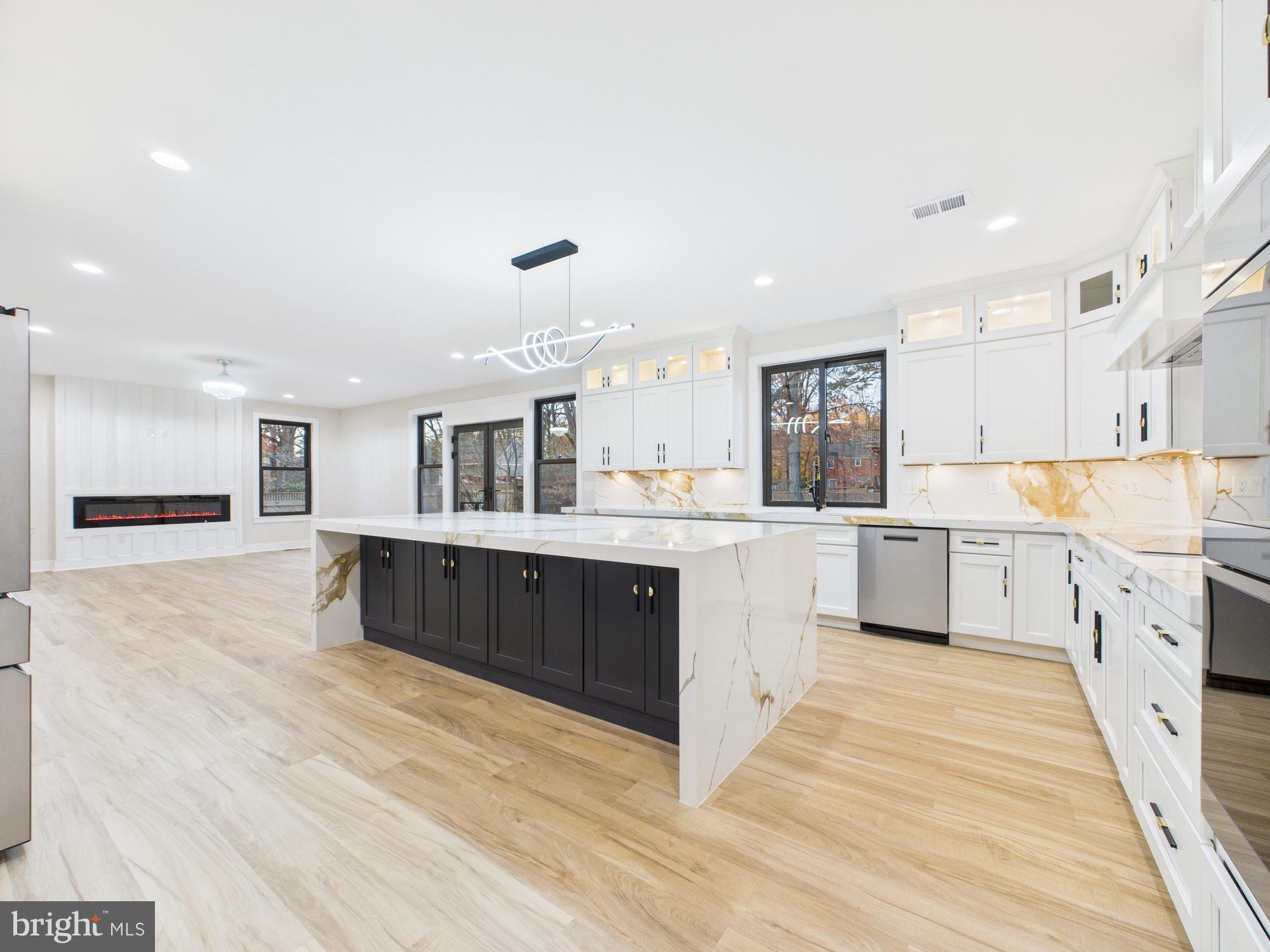 FAIR OAKS - Residential