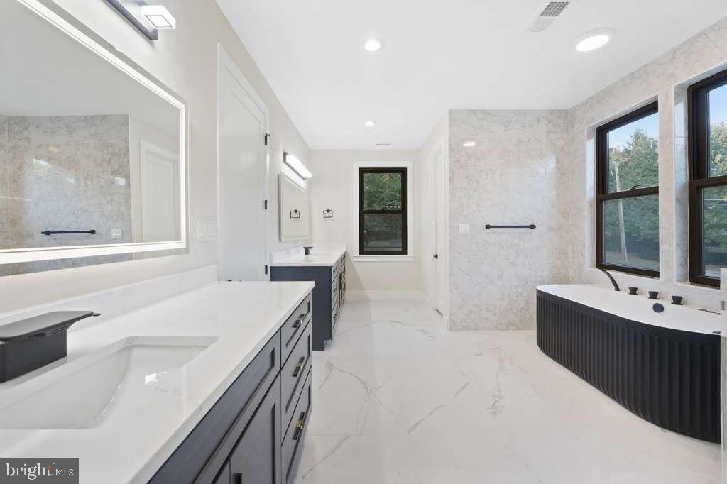 FAIR OAKS - Residential