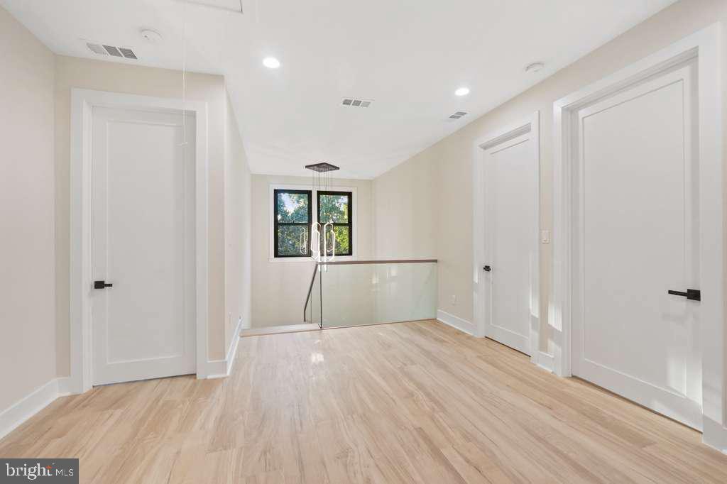 FAIR OAKS - Residential