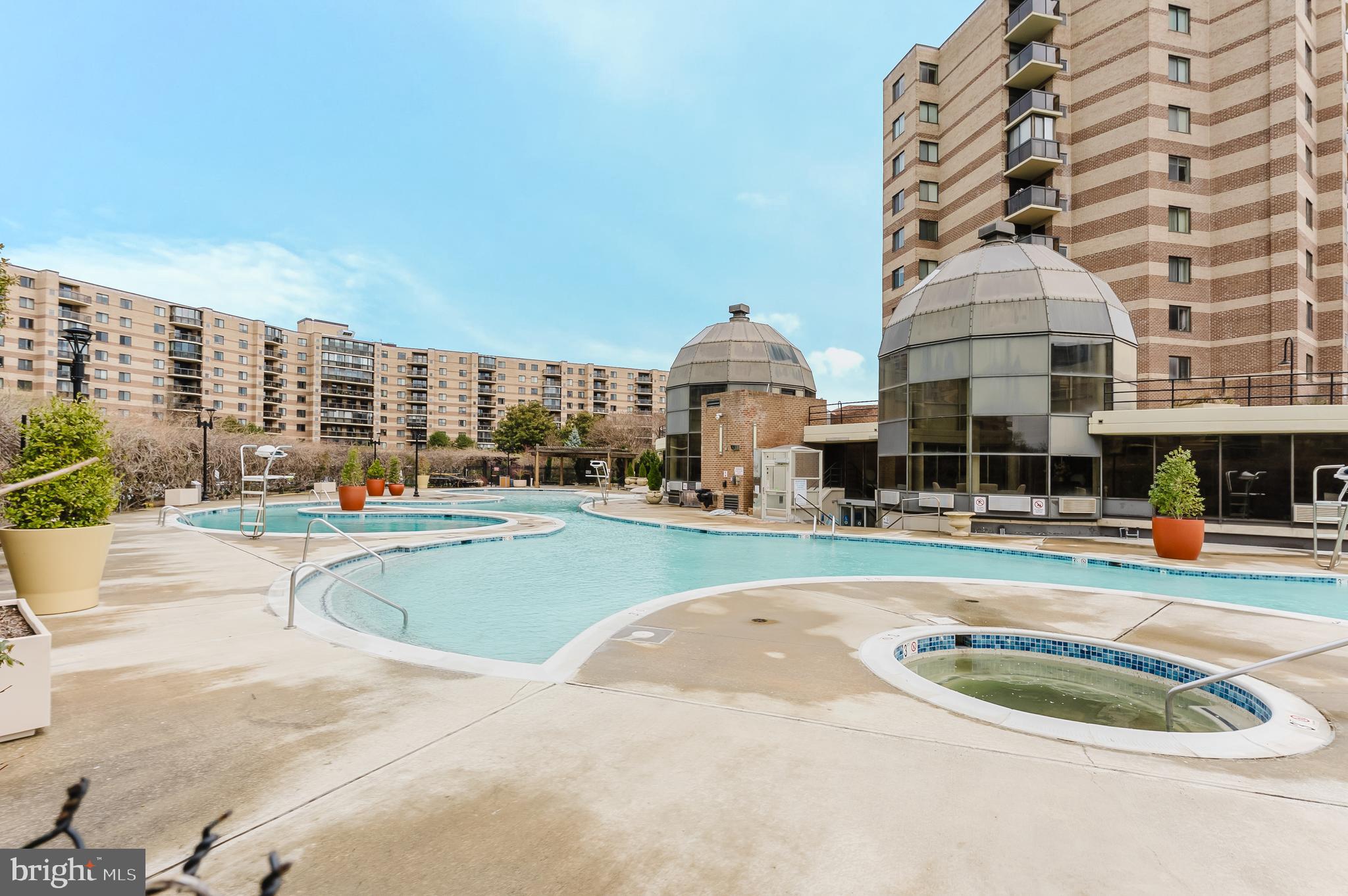 ROTONDA - Residential