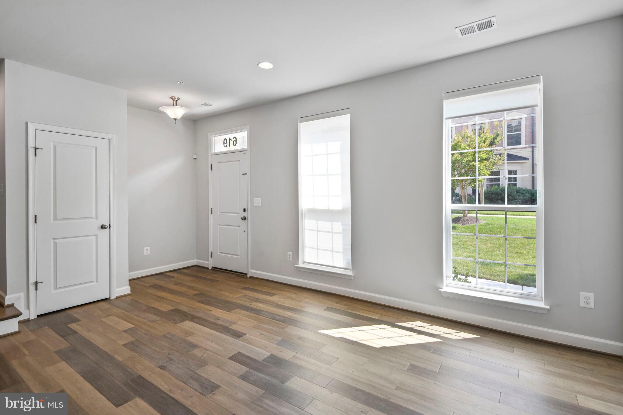 POTOMAC OVERLOOK AT NATIONAL HARBOR - Residential