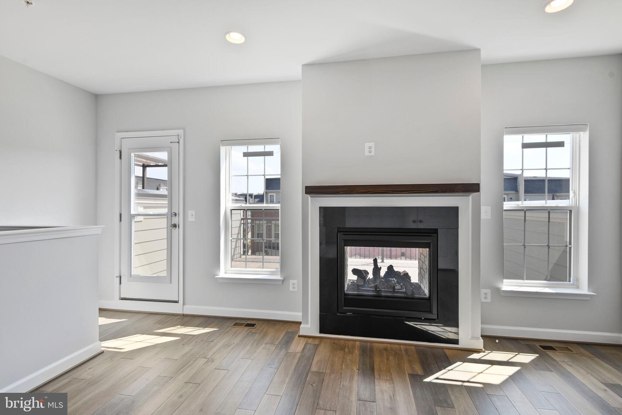 POTOMAC OVERLOOK AT NATIONAL HARBOR - Residential