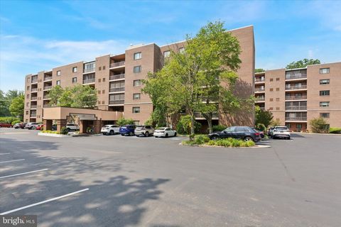 1219 W WYNNEWOOD ROAD 400 WYNNEWOOD PA 19096